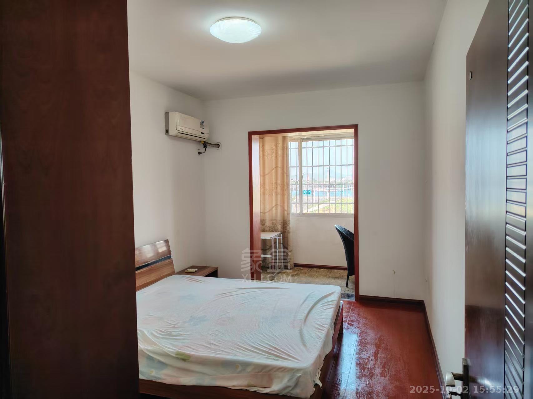 兴湖家园  3室2厅2卫    1500.0元/月室内图