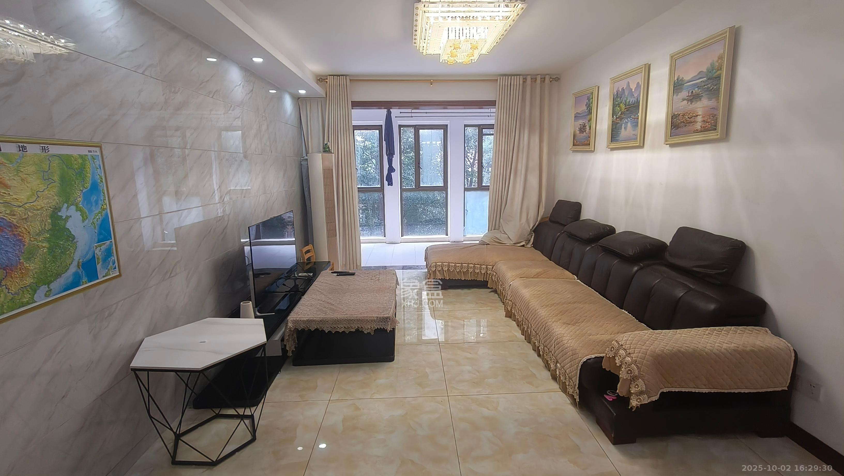 第六都(陆都小区) 4室2厅2卫 3800.0元/月 第六都(陆都小区) 4室2厅2卫 3800.0元/月室内图