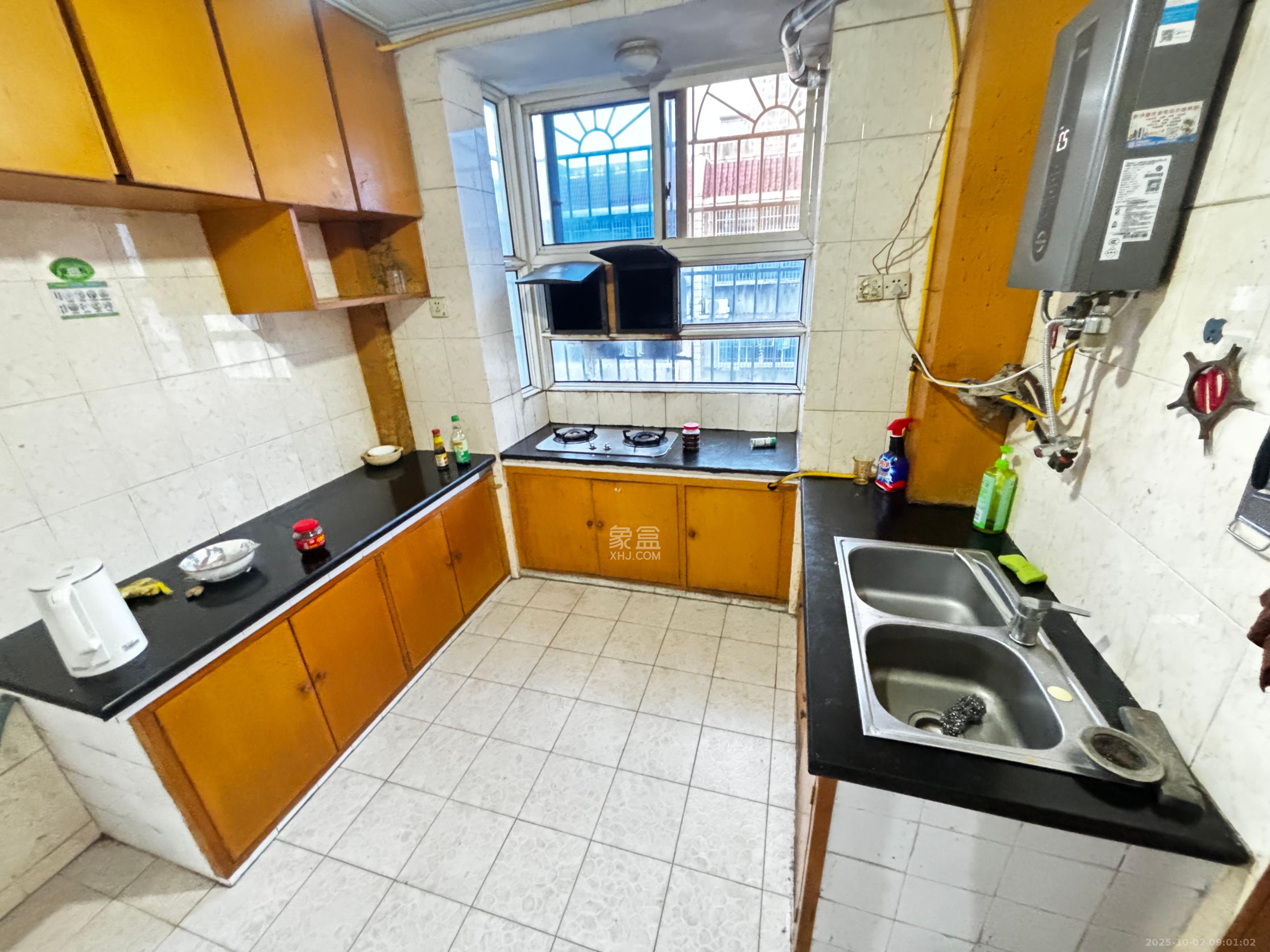 荷花园电信宿舍（天辰荷花苑）  1室2厅1卫    1600.0元/月室内图