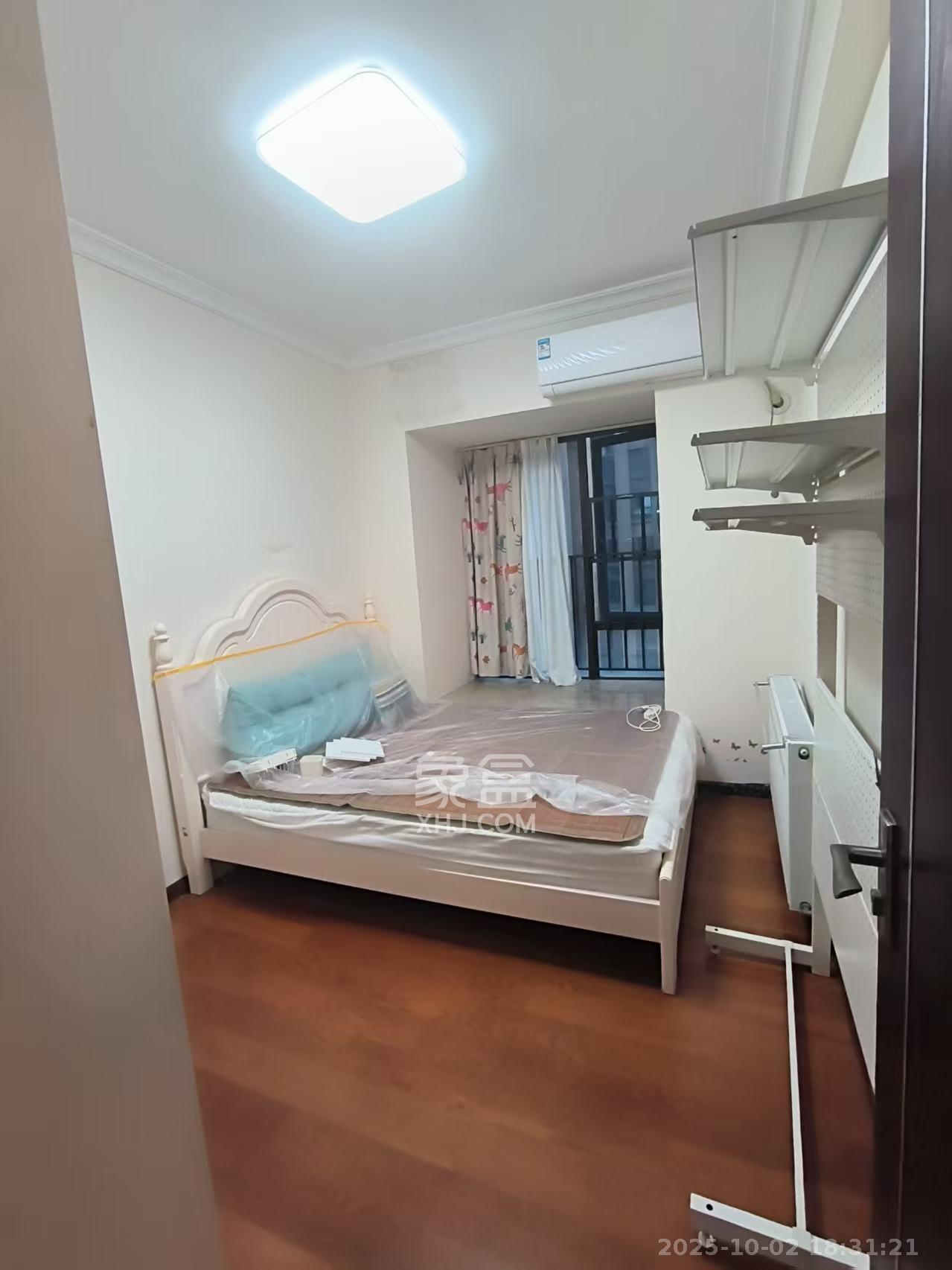 时代倾城一期  3室2厅2卫   2300.00元/月室内图