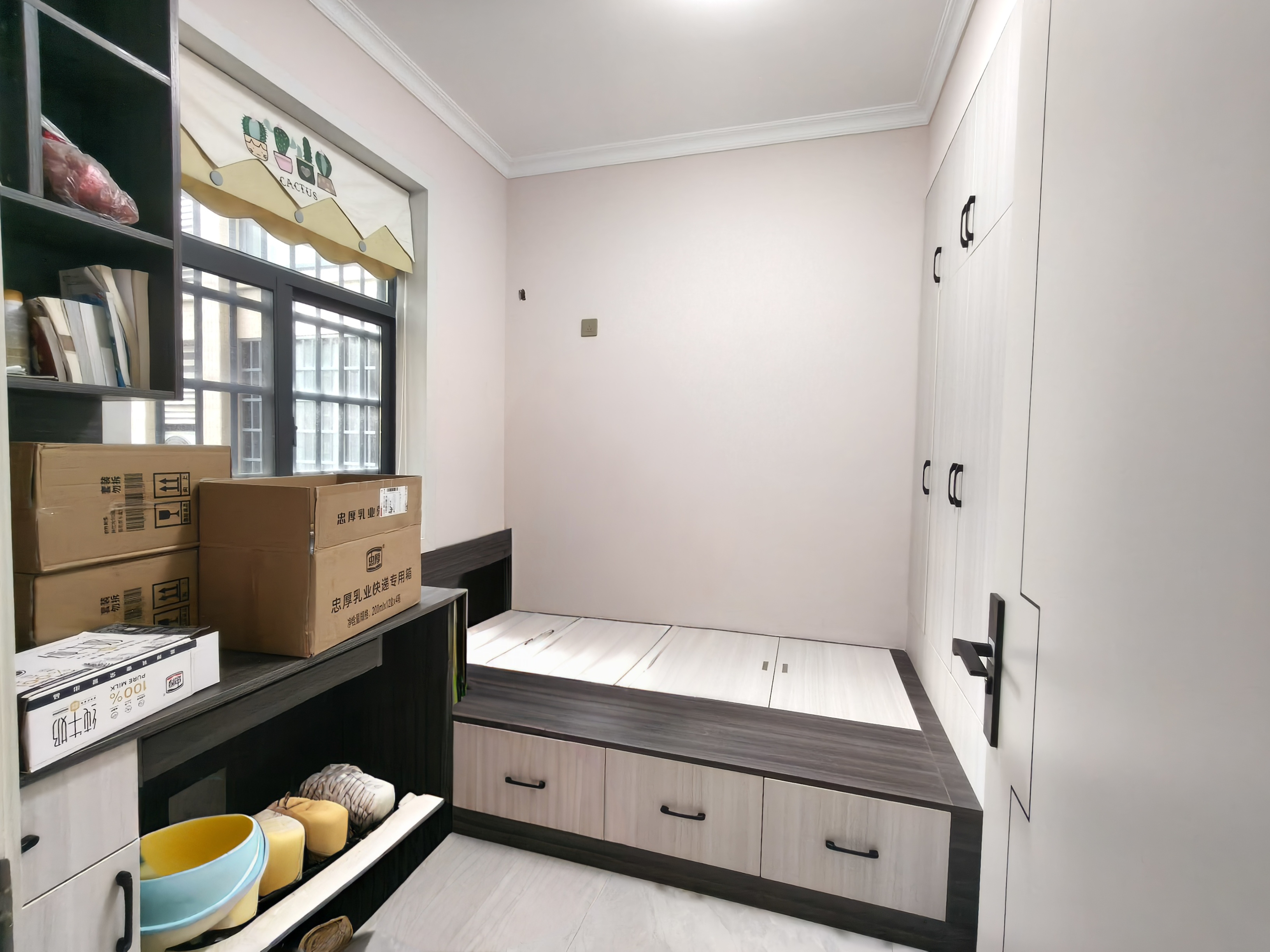 龙源华城 3室2厅1卫 65.8万 龙源华城 3室2厅1卫 65.8万客厅