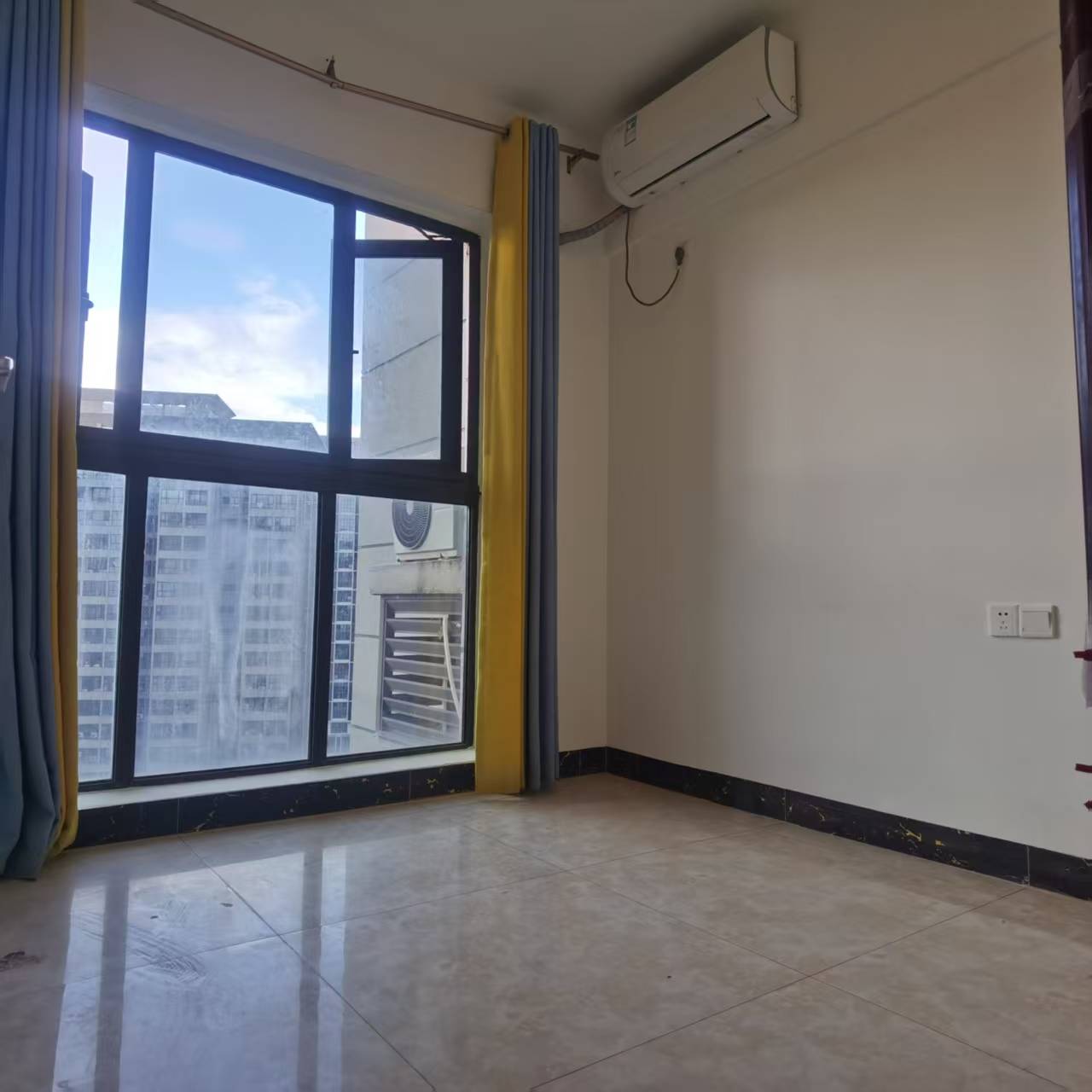 华盛中央公园 3室1厅1卫 2600.0元/月 华盛中央公园 3室1厅1卫 2600.0元/月室内图