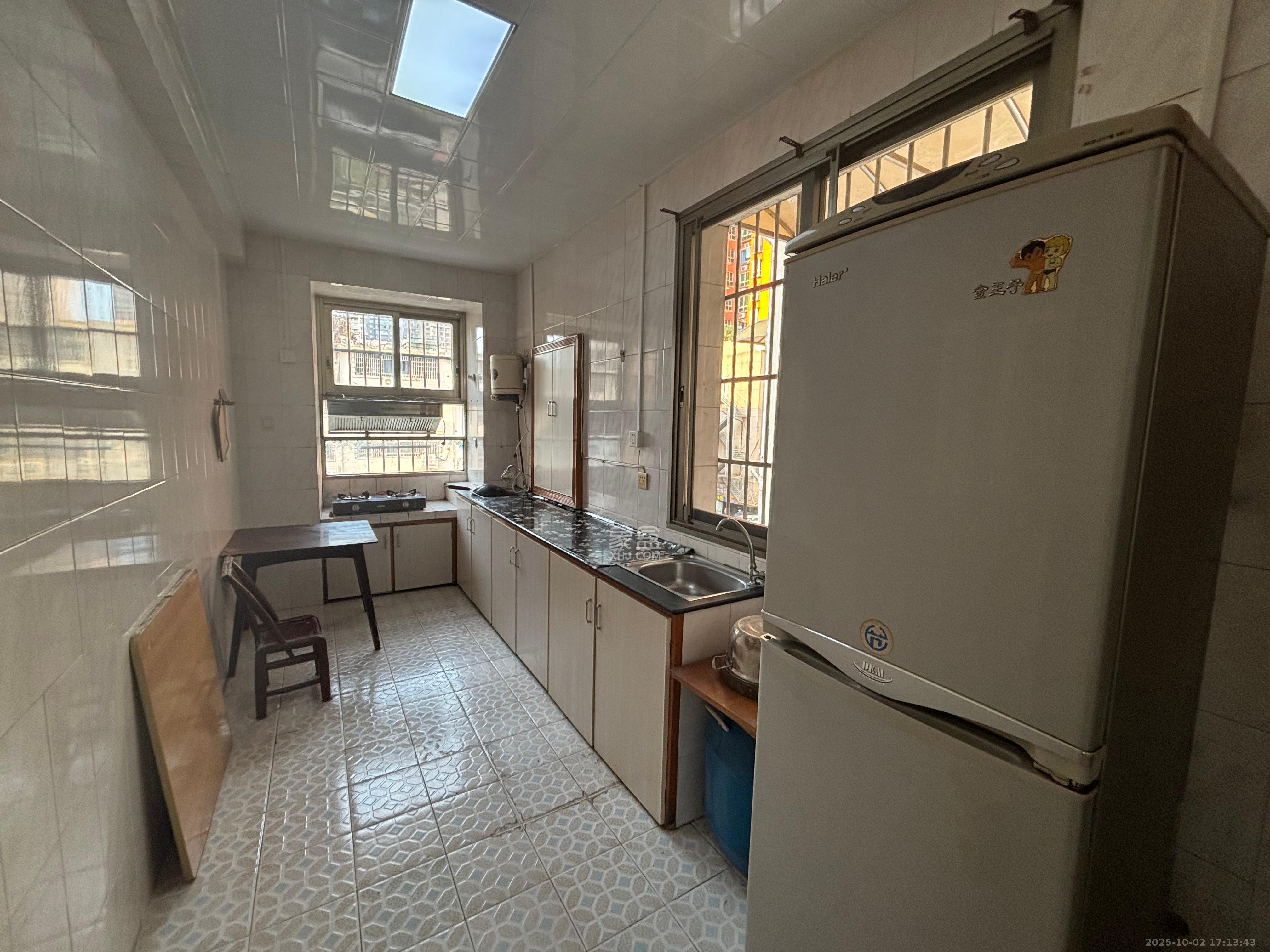 涂家冲社区（涂新小区、农商银行宿舍）  2室2厅1卫    2100.0元/月室内图