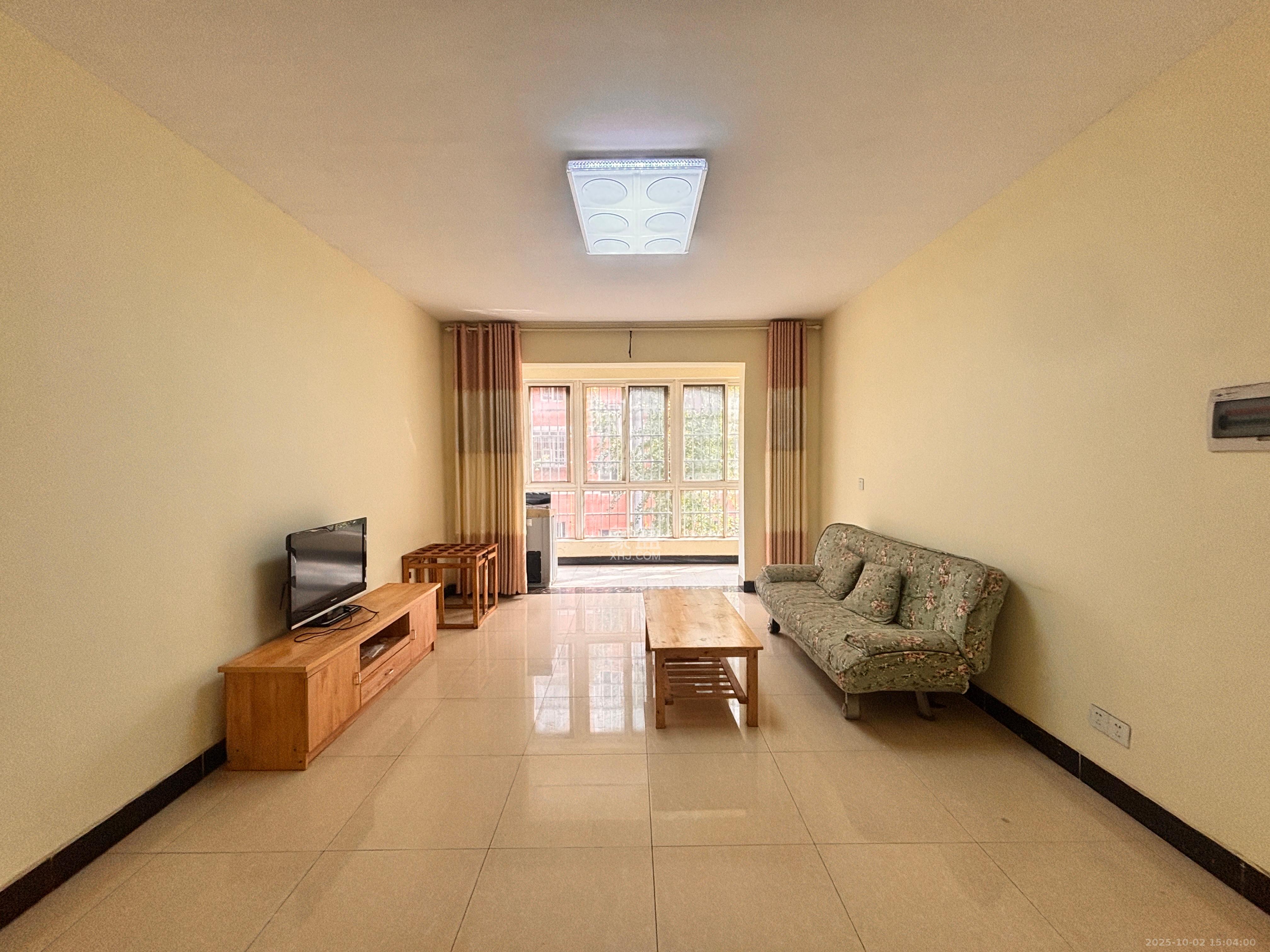 东城名苑 2室2厅1卫 1400.0元/月 东城名苑 2室2厅1卫 1400.0元/月室内图