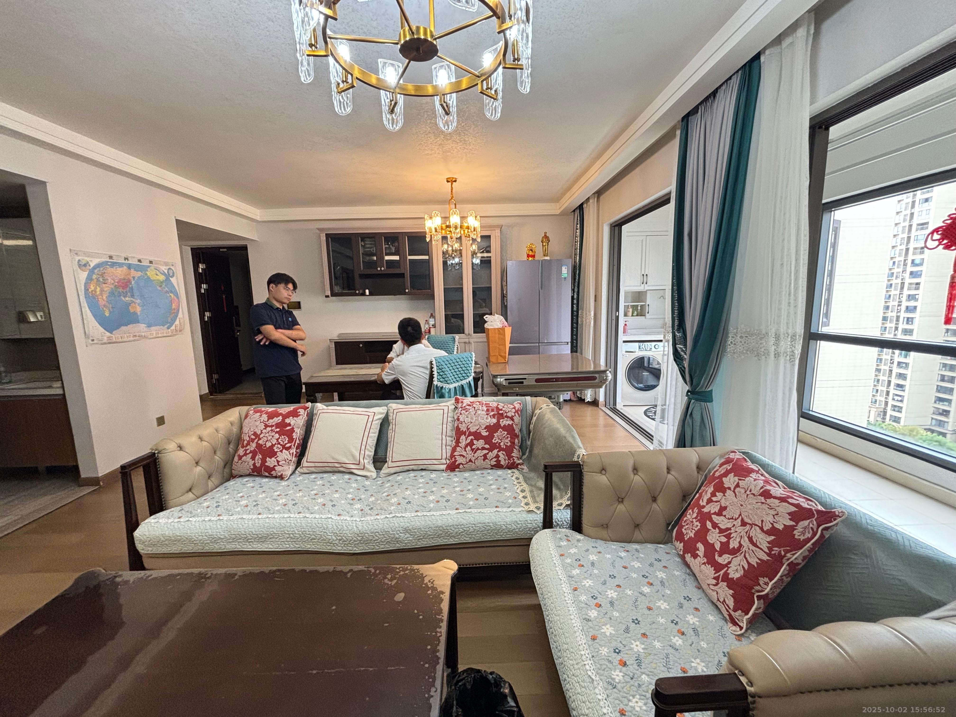 阳光城尚东湾蓝莓苑  4室2厅2卫   3400.00元/月室内图