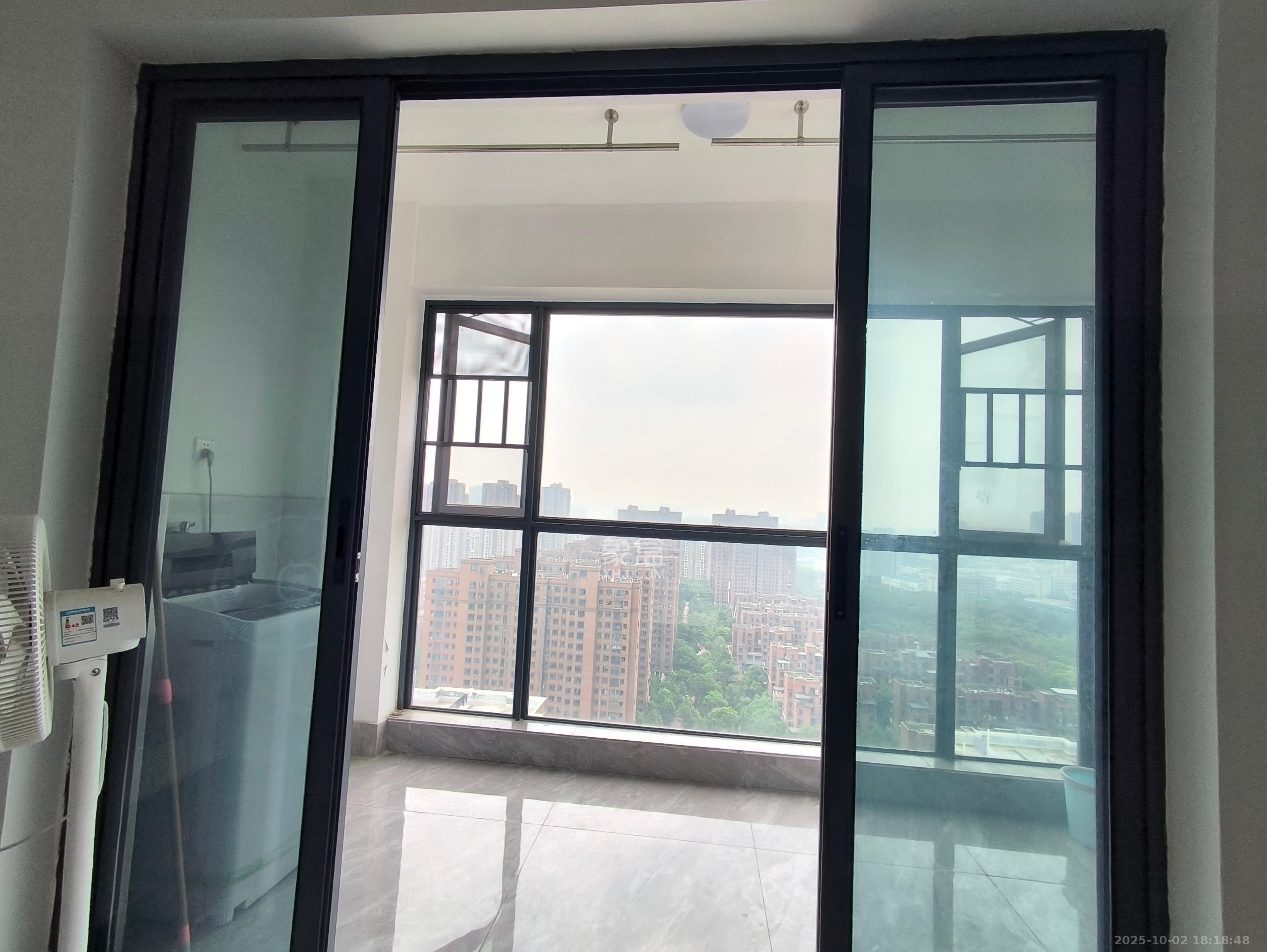 华龙家园(和泰家园) 2室1厅1卫 1600.0元/月 华龙家园(和泰家园) 2室1厅1卫 1600.0元/月室内图