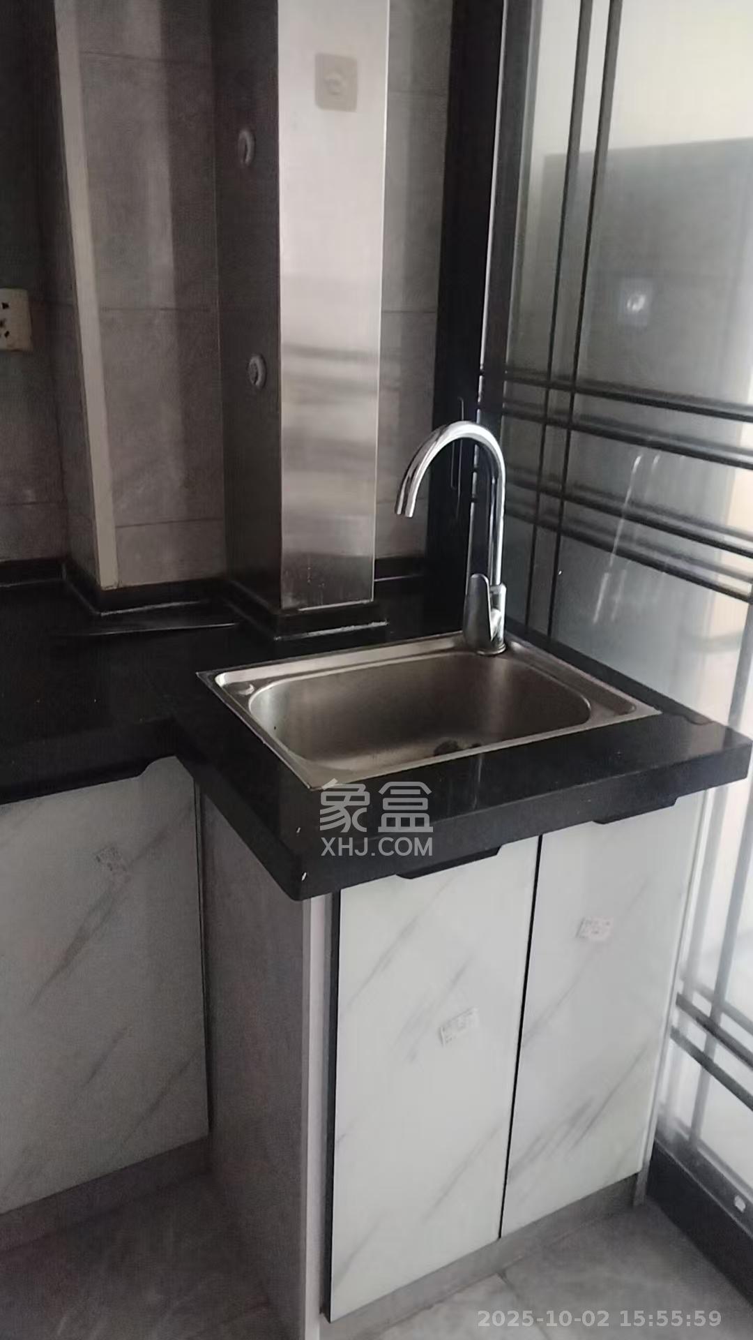 中南国际眼镜城(中伟商业中心) 1室0厅0卫 1300.0元/月 中南国际眼镜城(中伟商业中心) 1室0厅0卫 1300.0元/月室内图