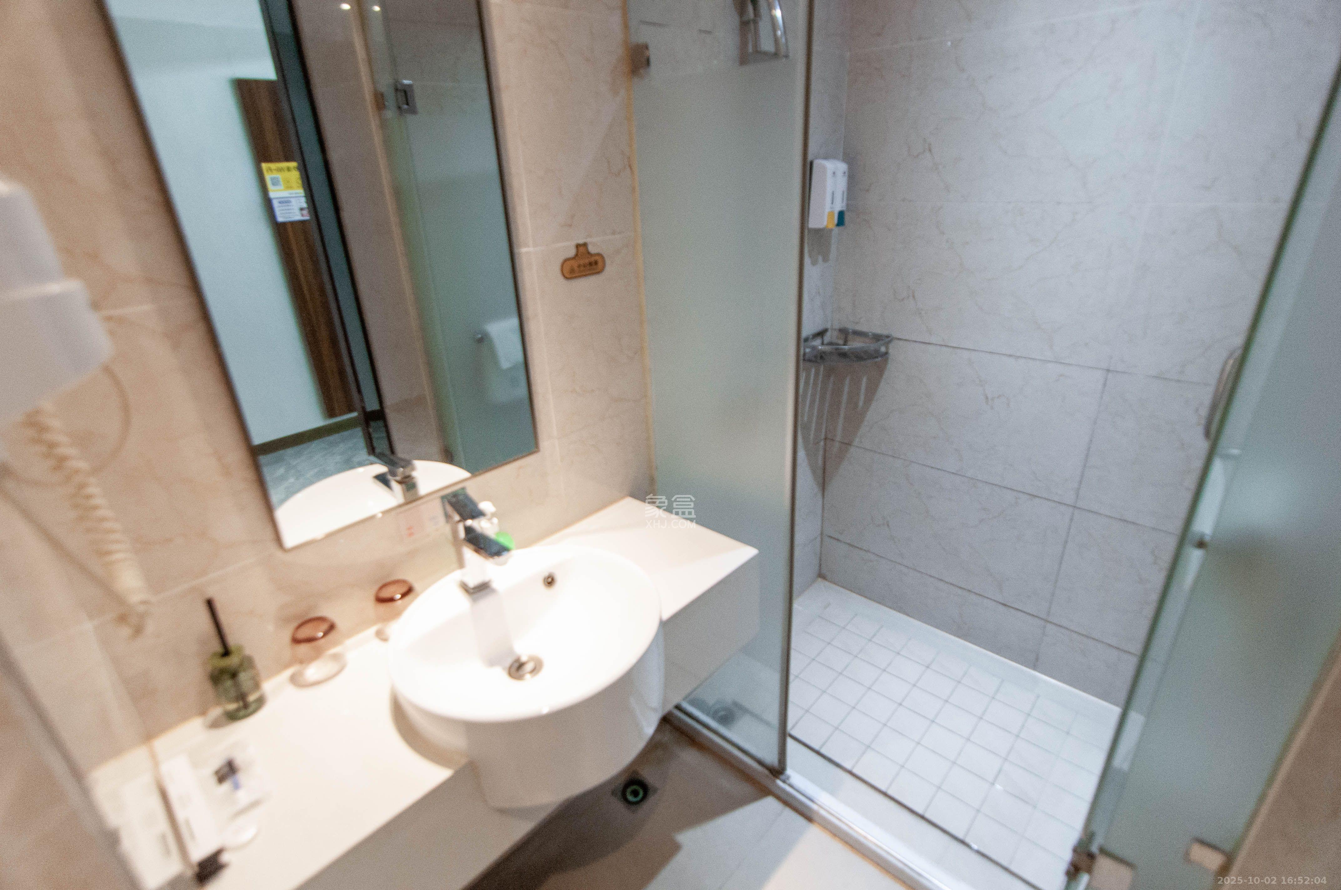 达美D6区 1室1厅1卫 1400.0元/月 达美D6区 1室1厅1卫 1400.0元/月室内图