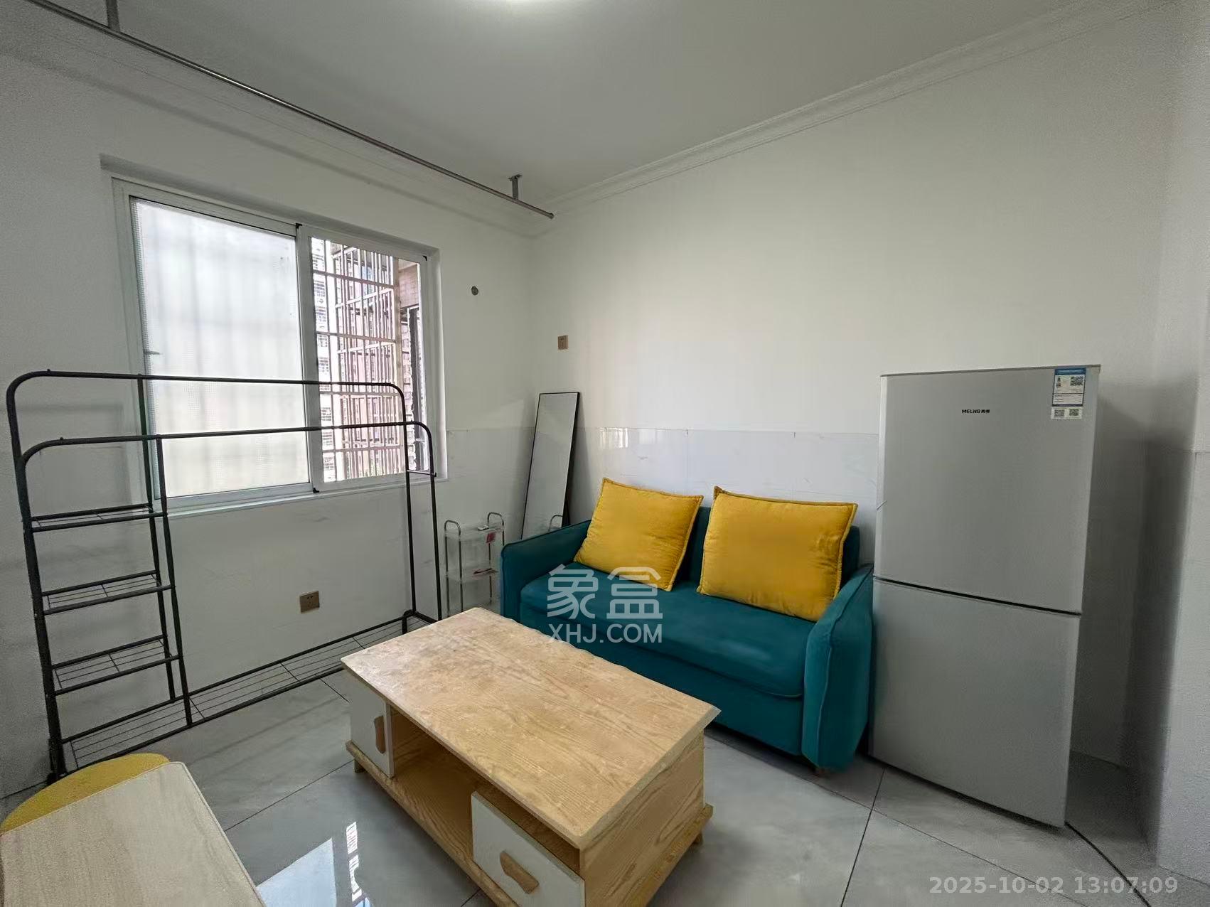 星城新宇桃花苑 1室1厅1卫 1200.0元/月 星城新宇桃花苑 1室1厅1卫 1200.0元/月室内图