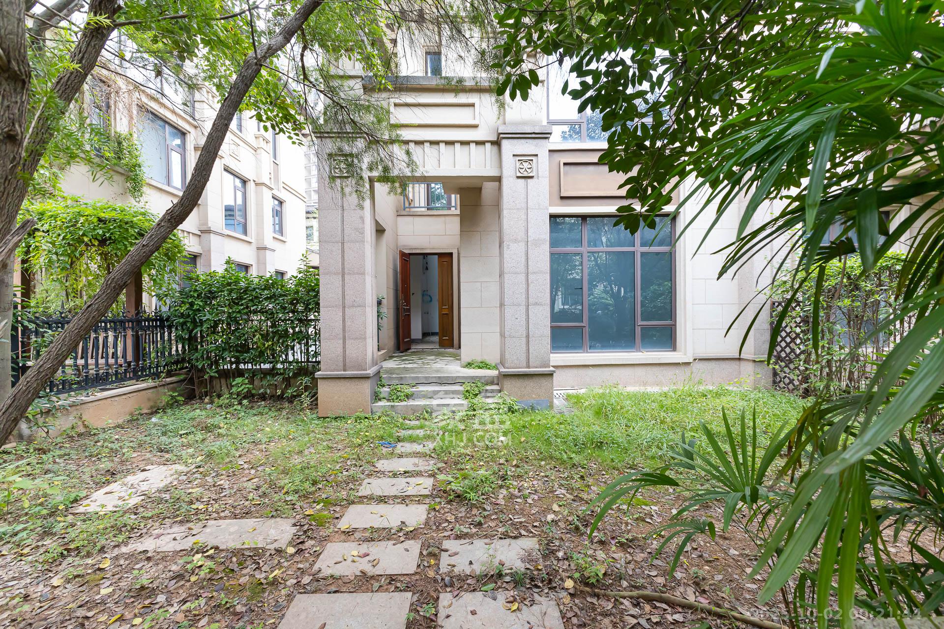 龙湖湘风原著（龙湖湘风星城）  5室2厅4卫    375.0万其他