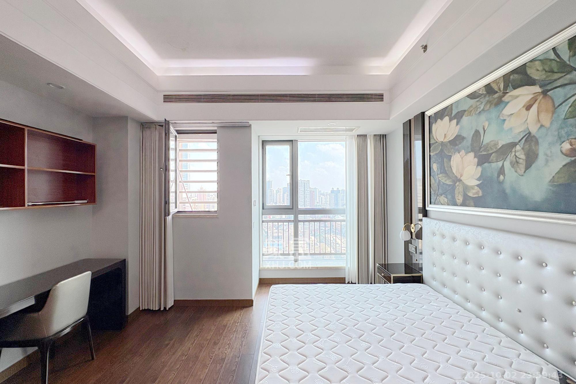 华远国际公寓 1室1厅1卫 90.0万 华远国际公寓 1室1厅1卫 90.0万客厅