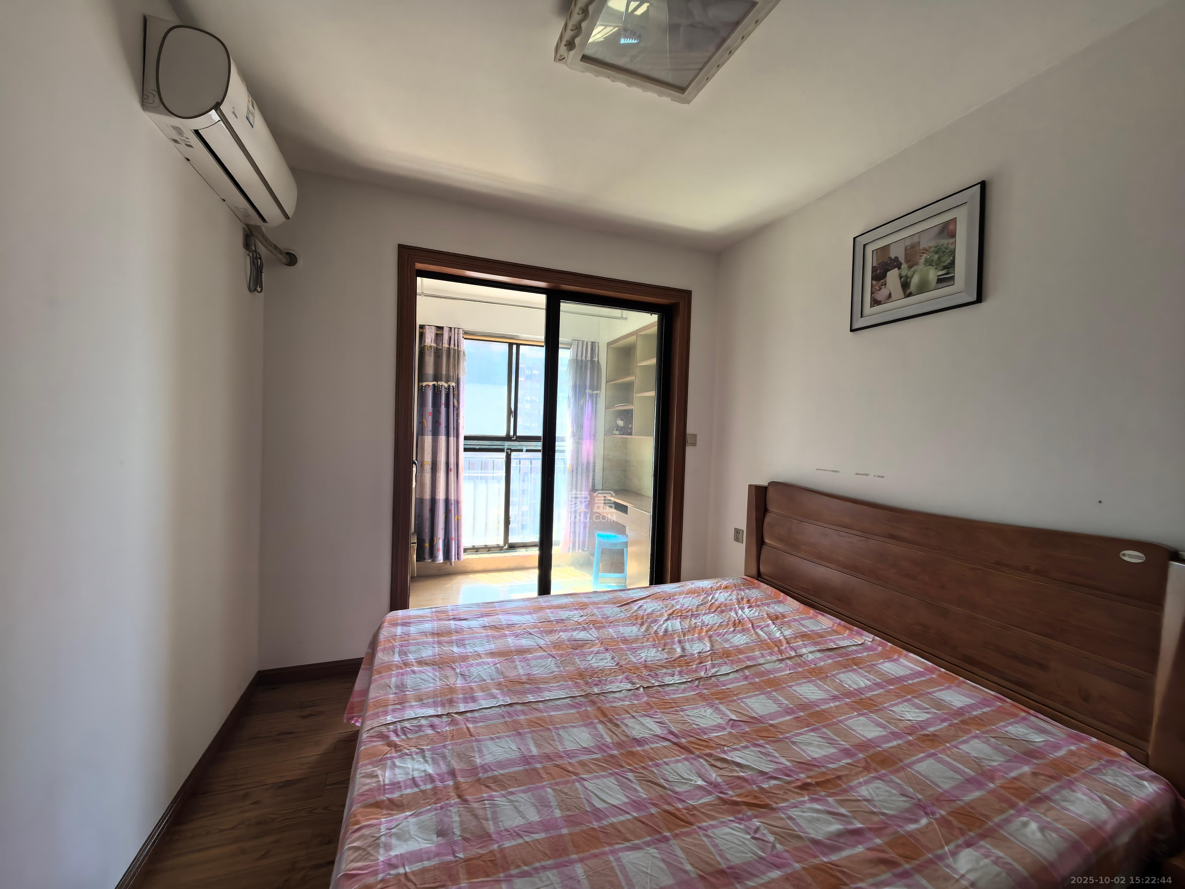 新城国际花都 3室2厅2卫 1800.0元/月 新城国际花都 3室2厅2卫 1800.0元/月室内图