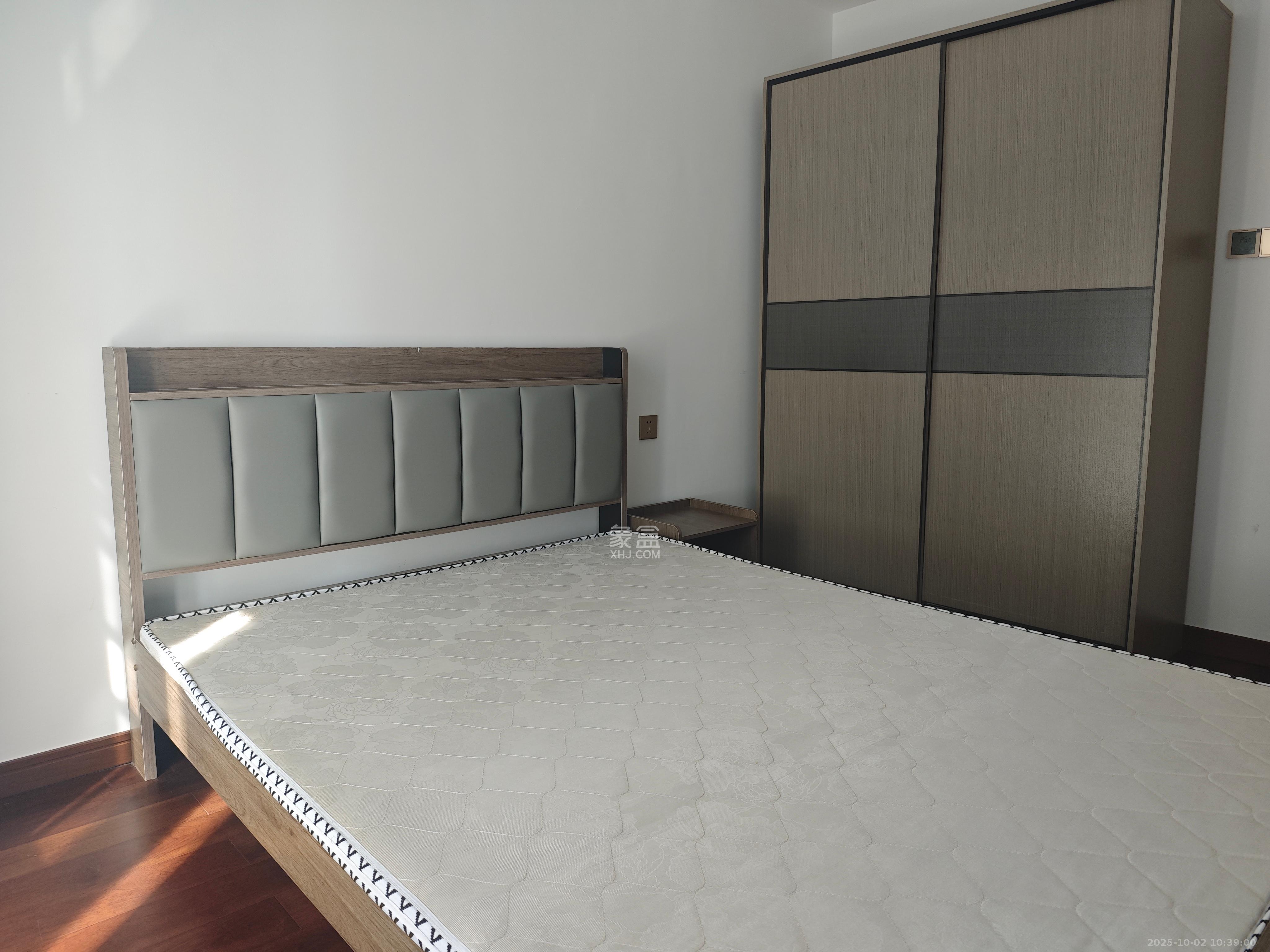 绿地长沙城际空间站（绿地新里佳苑）  3室2厅1卫    3500.0元/月室内图