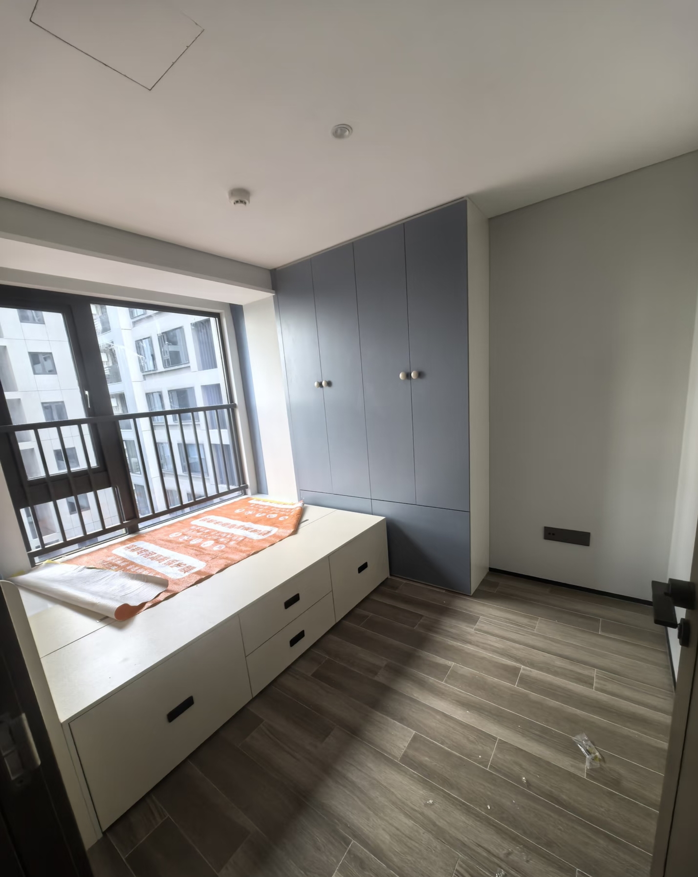 仁恒滨江园(一.二期) 3室2厅1卫 4000.0元/月 仁恒滨江园(一.二期) 3室2厅1卫 4000.0元/月室内图