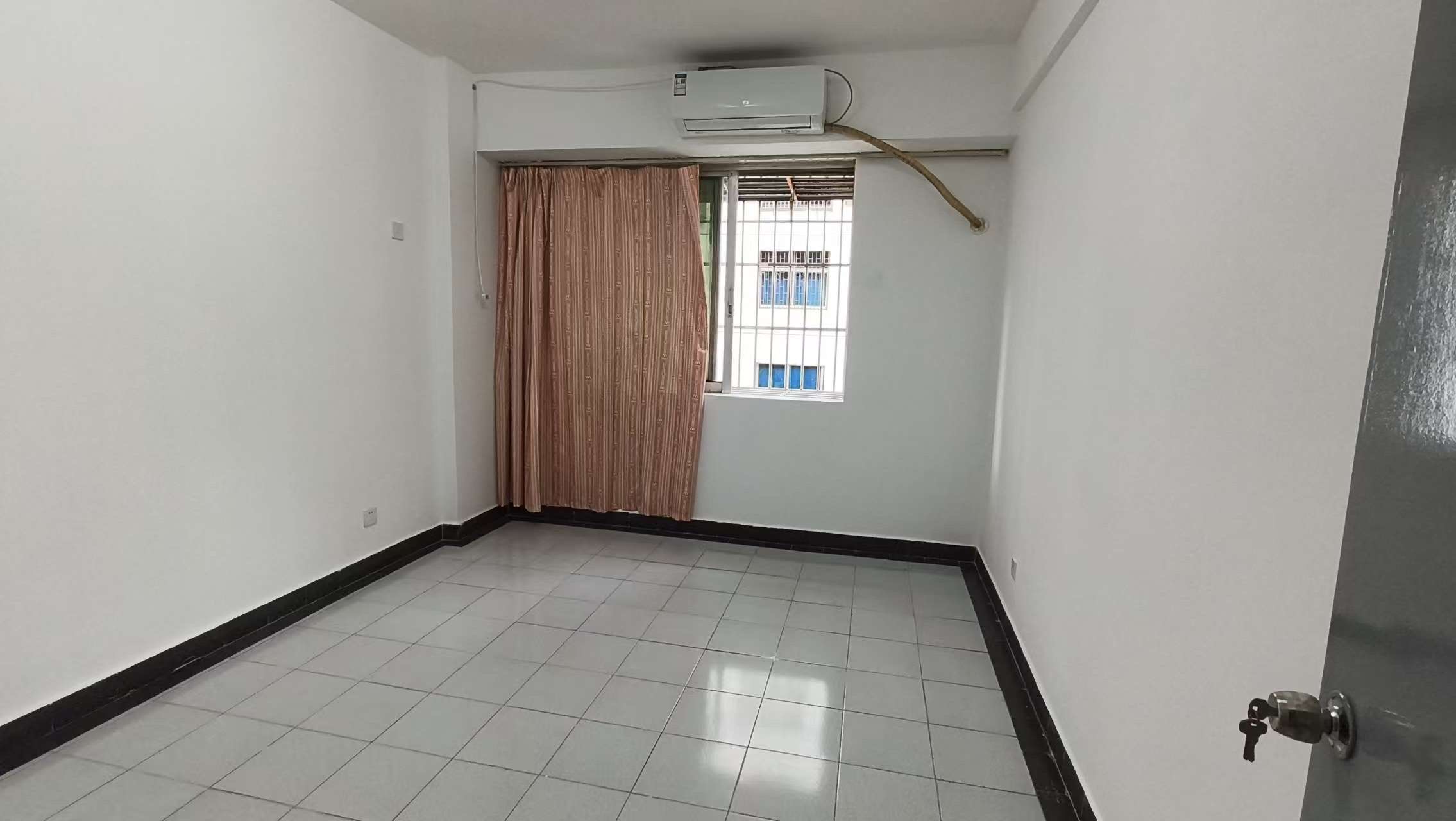 大天花园 3室2厅1卫 2000.0元/月 大天花园 3室2厅1卫 2000.0元/月室内图