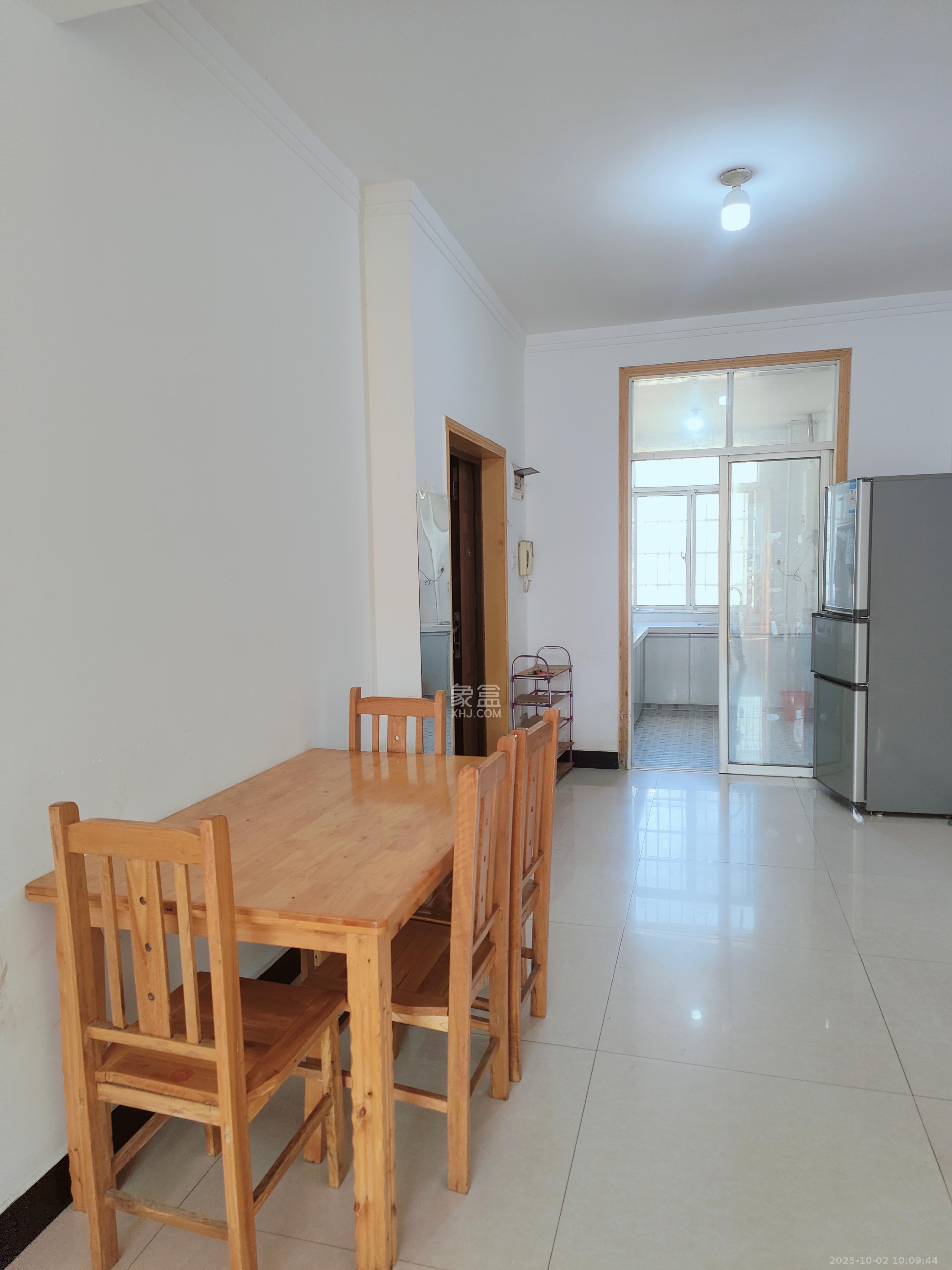 先锋新宇 2室2厅1卫 1600.0元/月 先锋新宇 2室2厅1卫 1600.0元/月室内图