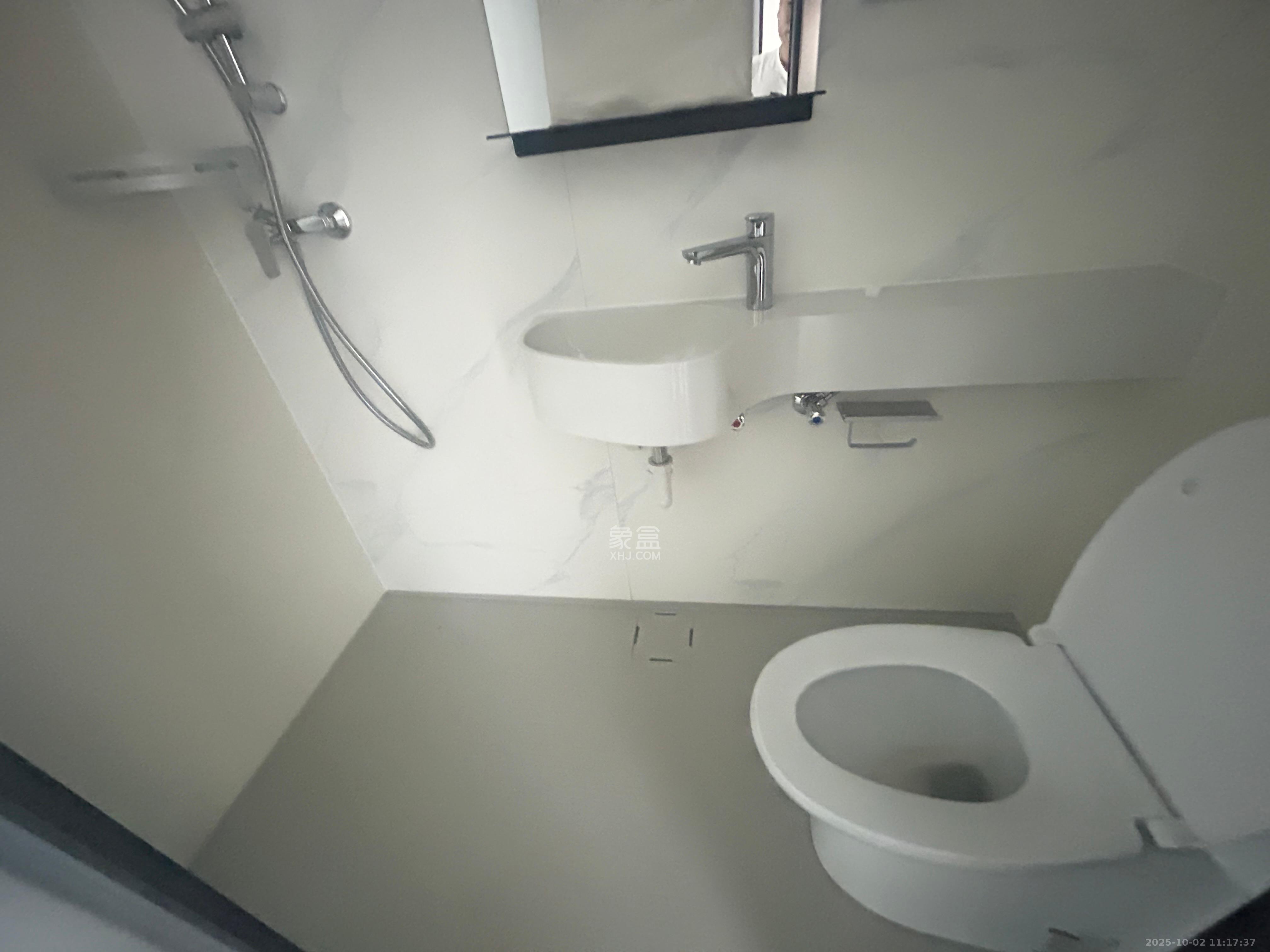 保利中环广场（保利中悦苑）  1室1厅1卫    1400.0元/月室内图