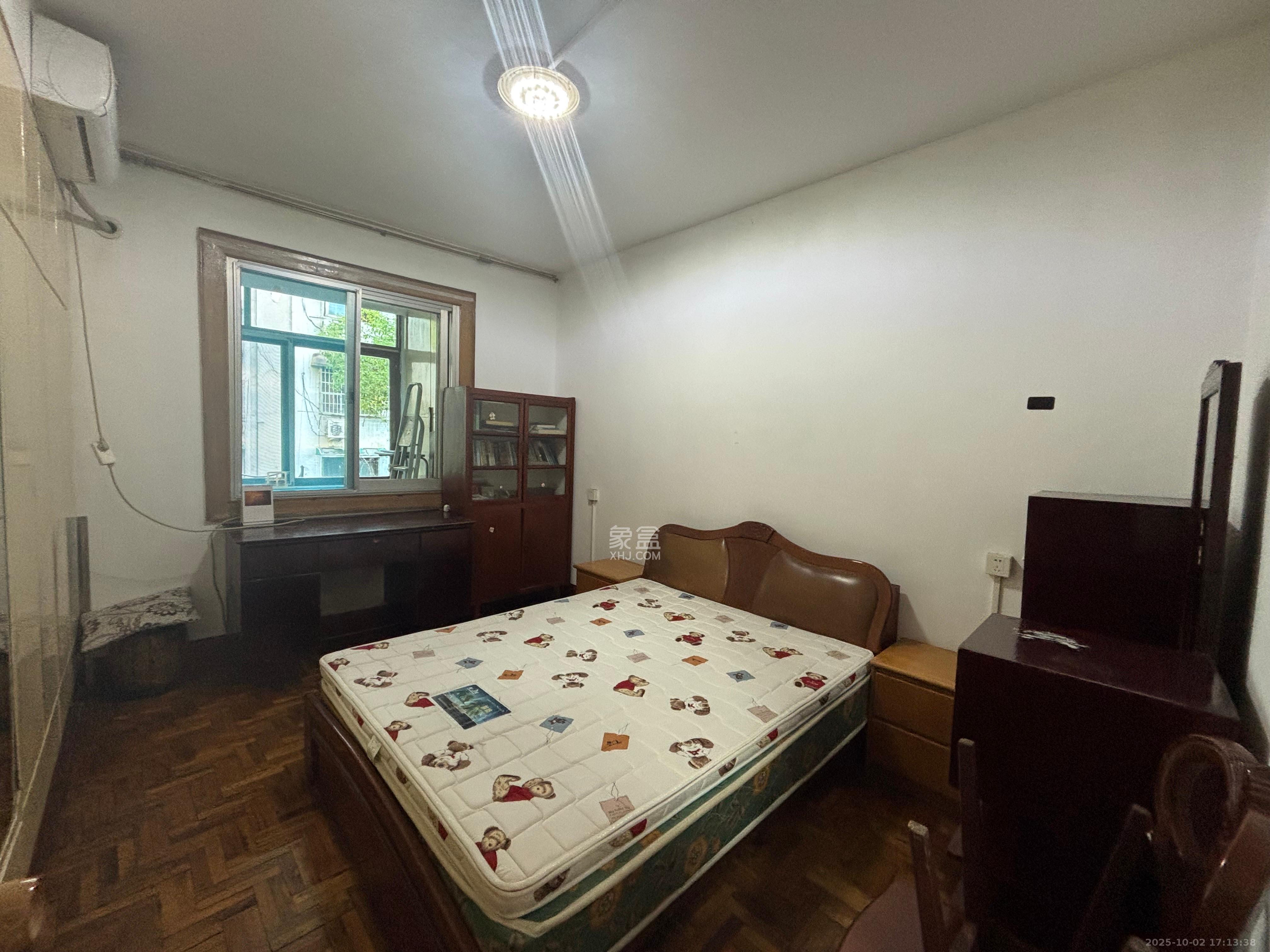 涂家冲社区(涂新小区、农商银行宿舍) 2室2厅1卫 2100.0元/月 涂家冲社区(涂新小区、农商银行宿舍) 2室2厅1卫 2100.0元/月室内图