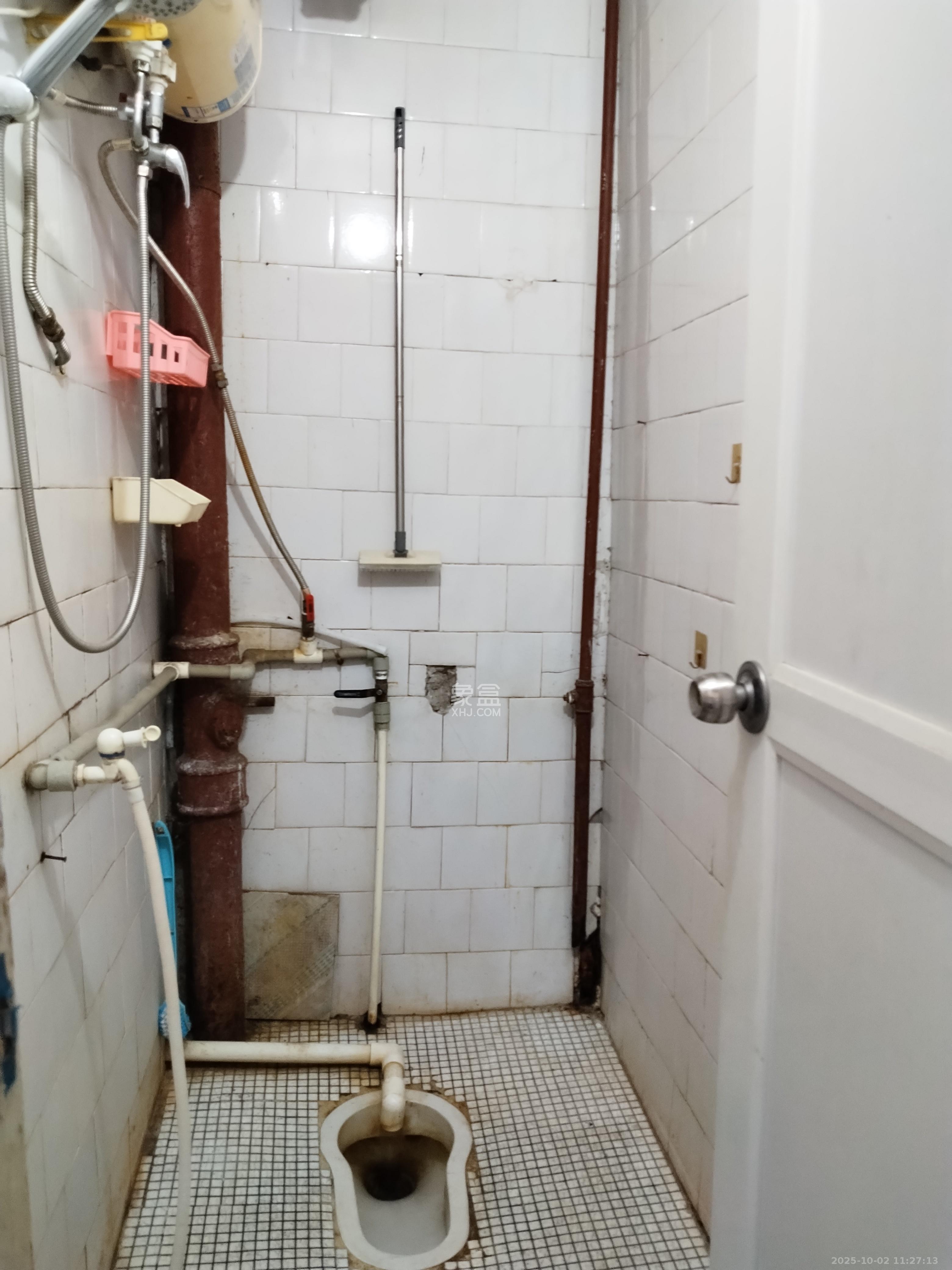 燕山街社区  1室1厅1卫    1300.0元/月室内图