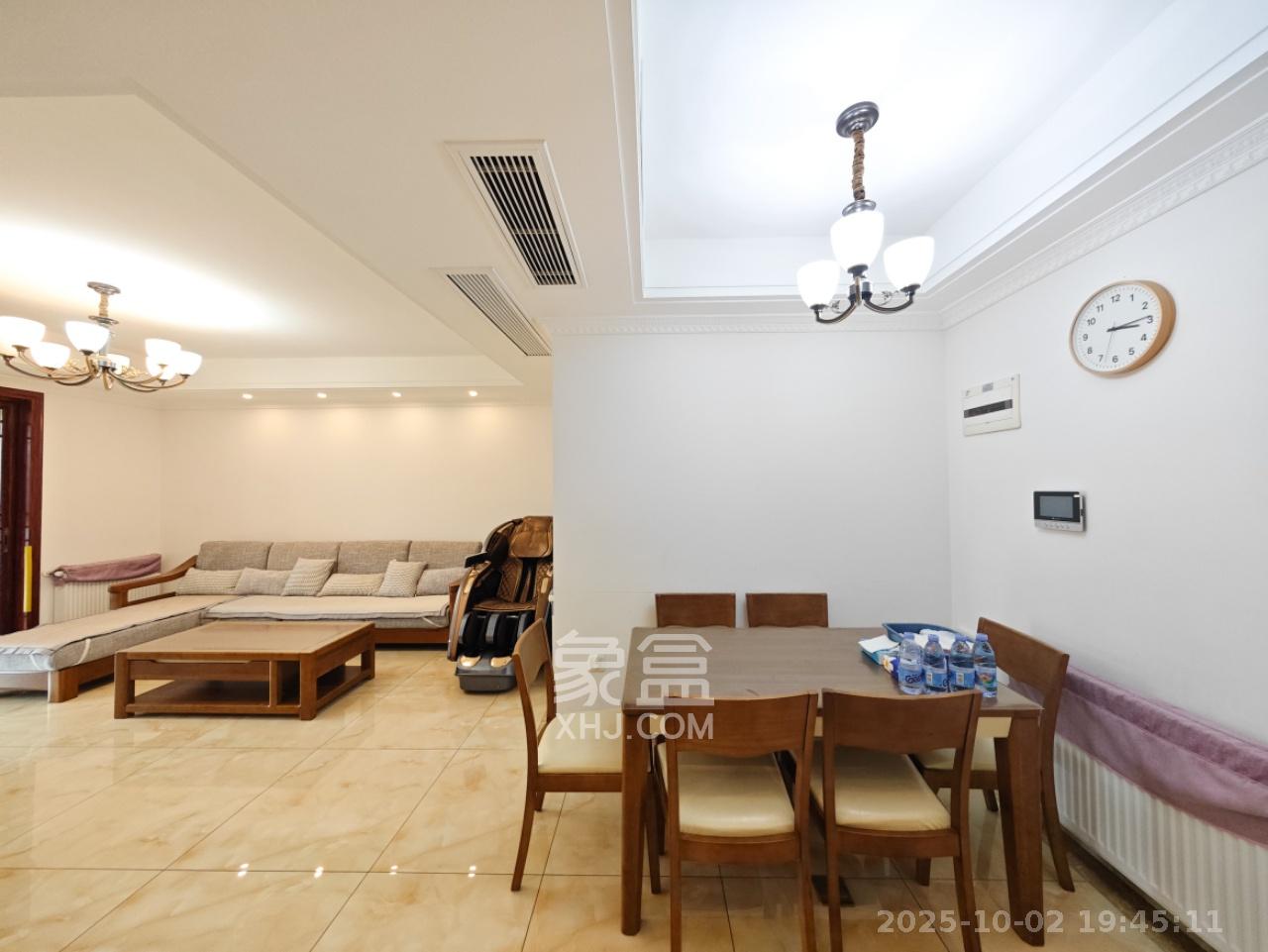 五矿万境水岸二期(五矿万境水岸和苑) 3室2厅2卫 3500.0元/月 五矿万境水岸二期(五矿万境水岸和苑) 3室2厅2卫 3500.0元/月室内图