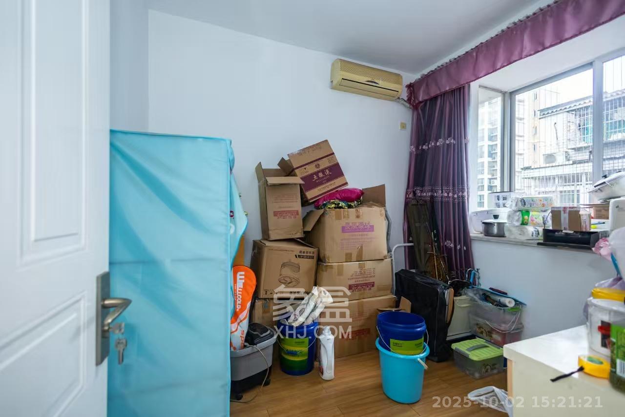 湘绣城 3室2厅2卫 1500.0元/月 湘绣城 3室2厅2卫 1500.0元/月室内图