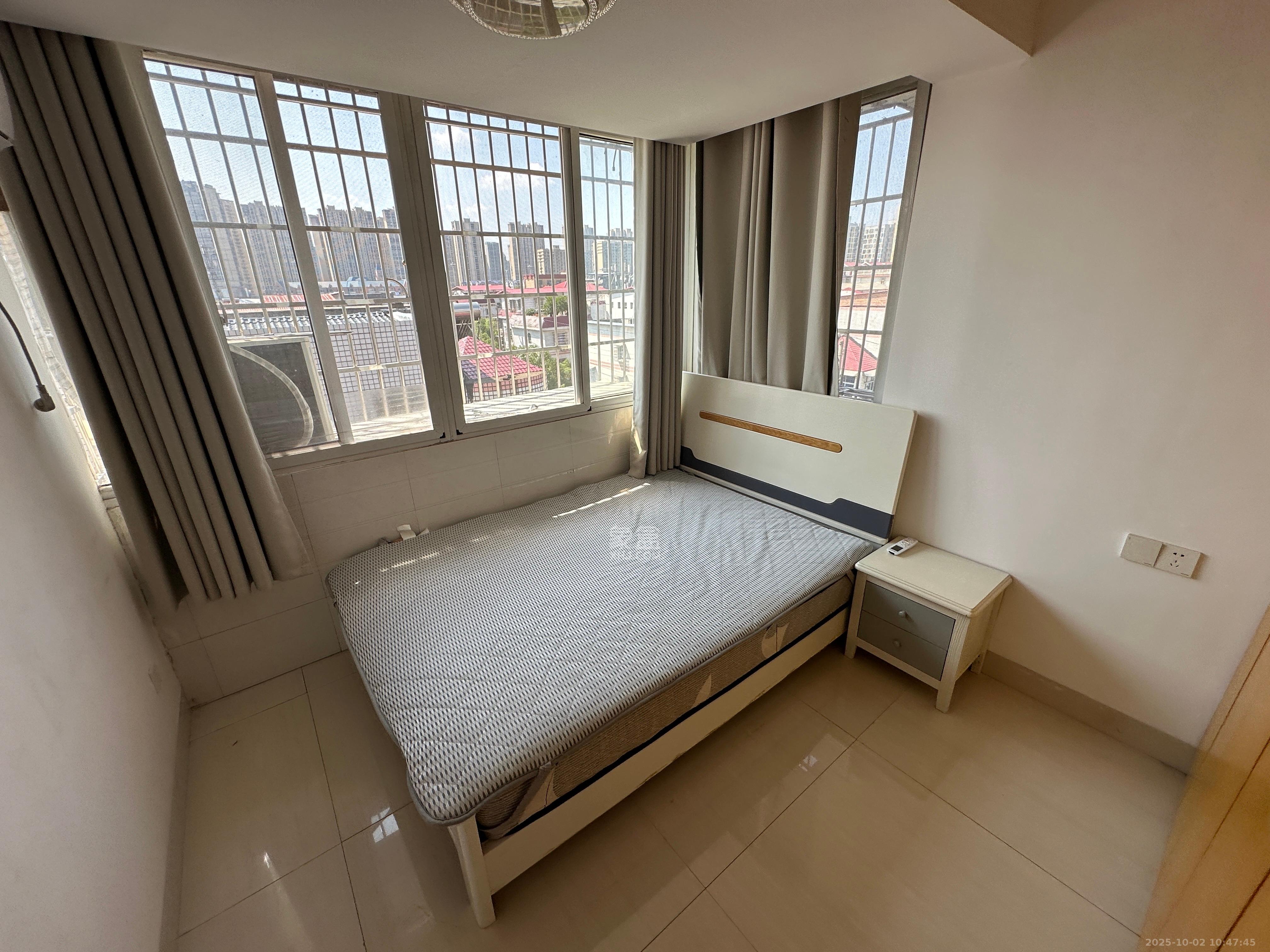 靳江小区 2室0厅0卫 1400.0元/月 靳江小区 2室0厅0卫 1400.0元/月室内图