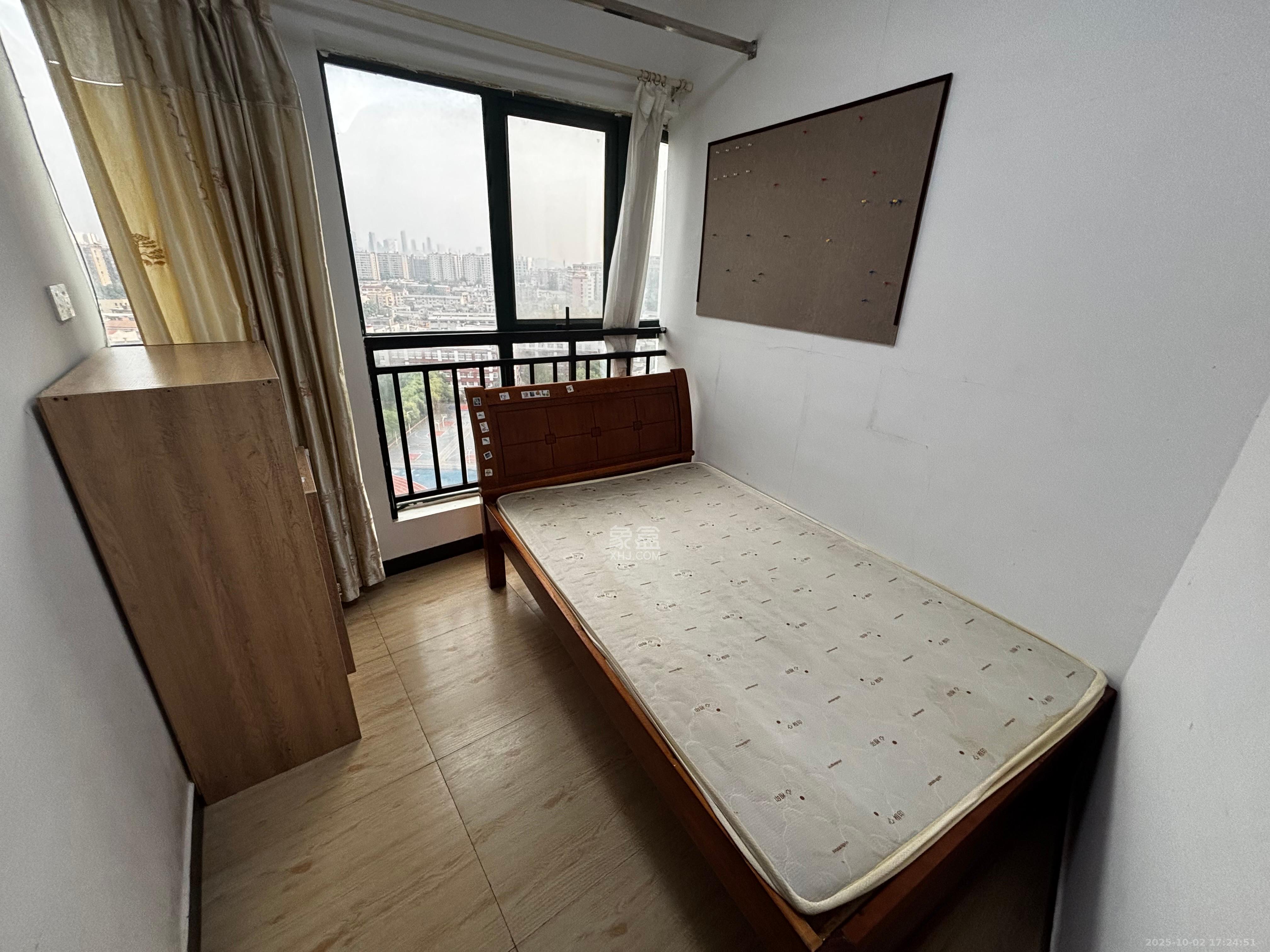 湖韵佳苑  2室1厅1卫    1700.0元/月室内图