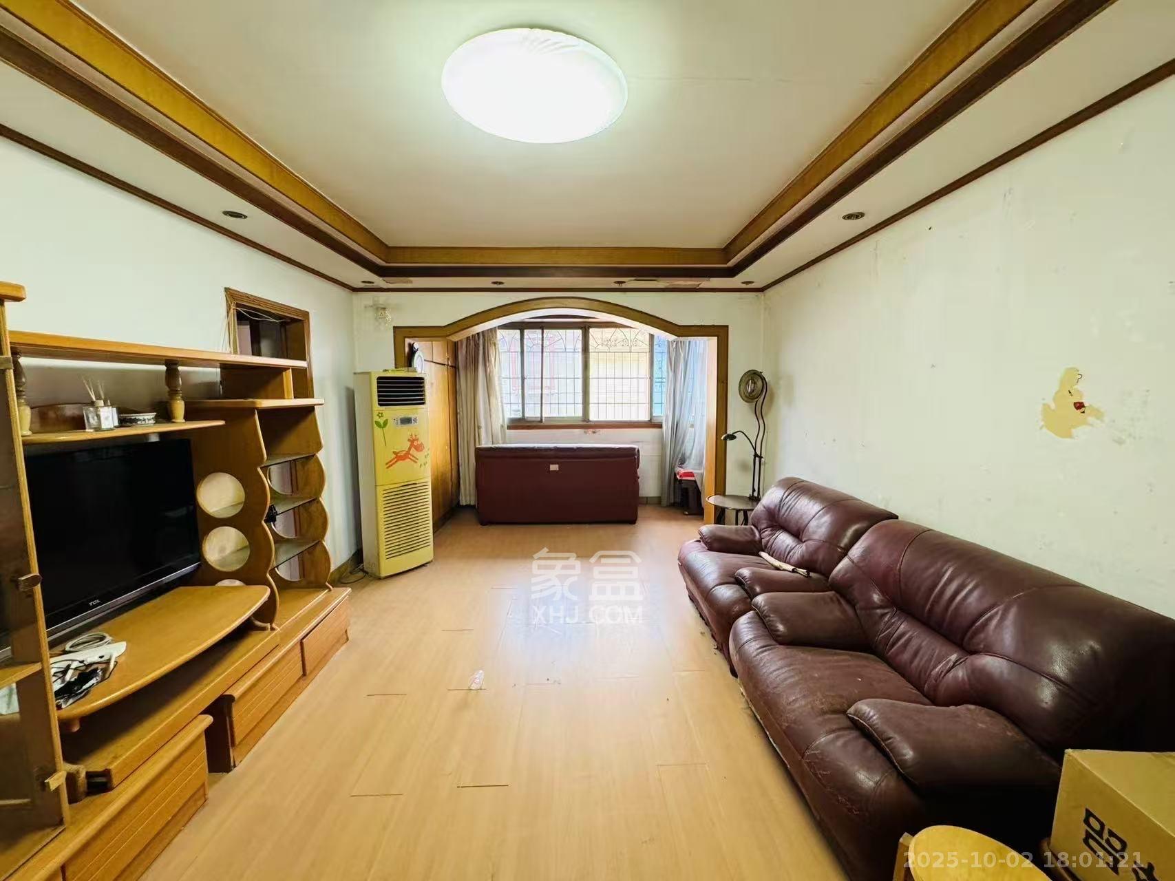 富康小区(富康花园) 2室2厅1卫 1200.0元/月 富康小区(富康花园) 2室2厅1卫 1200.0元/月室内图