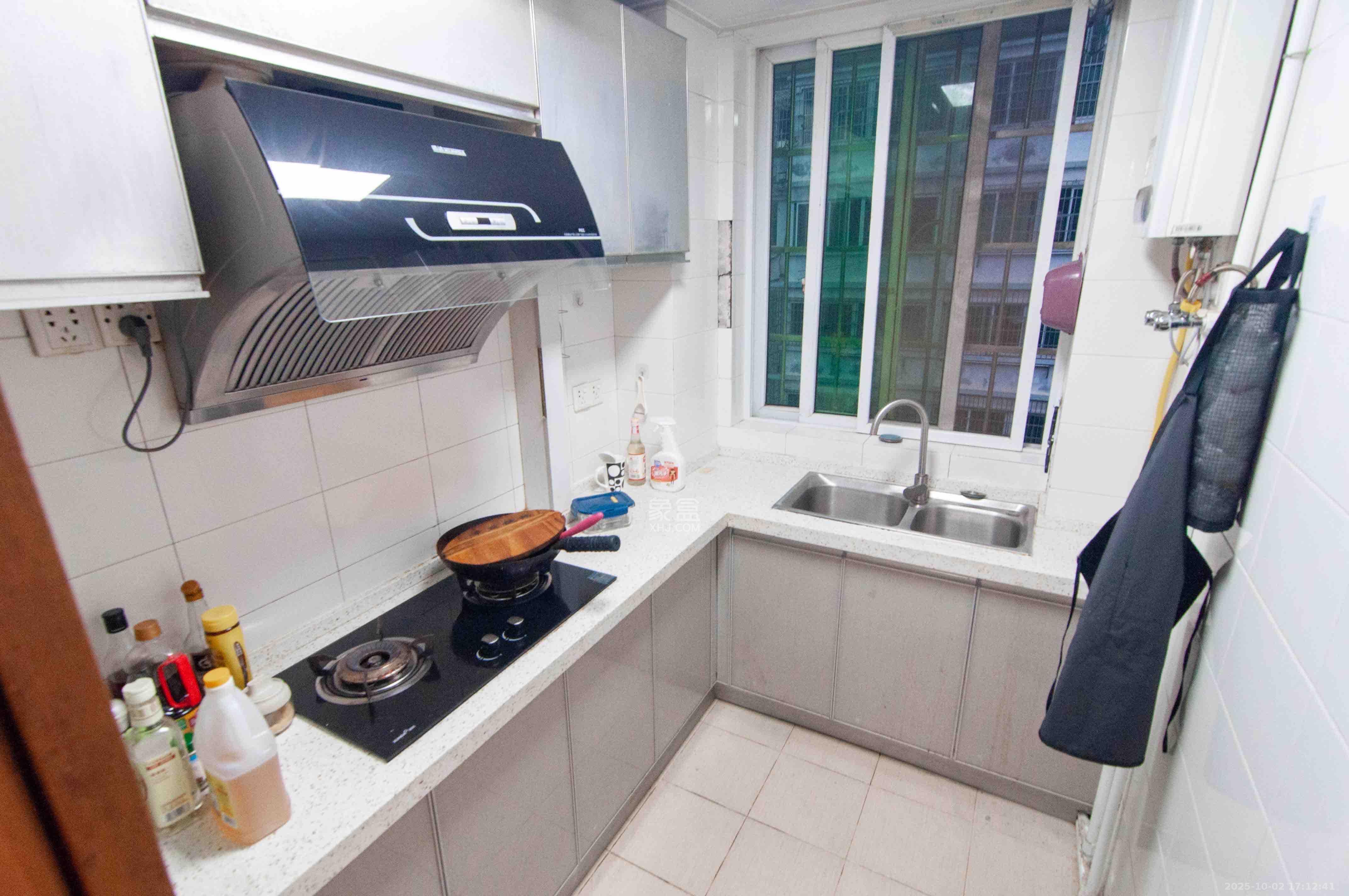 恩瑞麓山名园(龙王港小区) 3室2厅1卫 2000.0元/月 恩瑞麓山名园(龙王港小区) 3室2厅1卫 2000.0元/月室内图