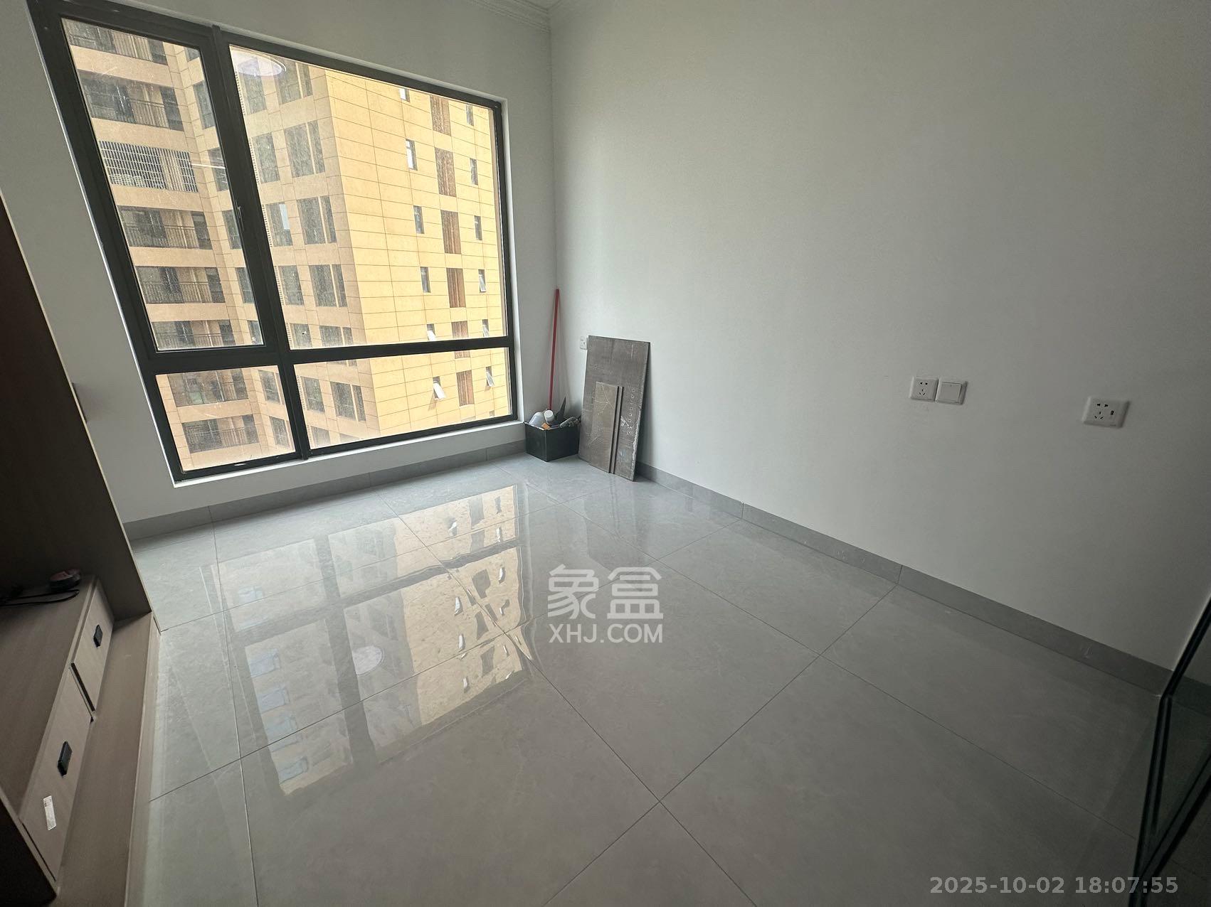 莲馨苑  1室0厅0卫    1700.0元/月