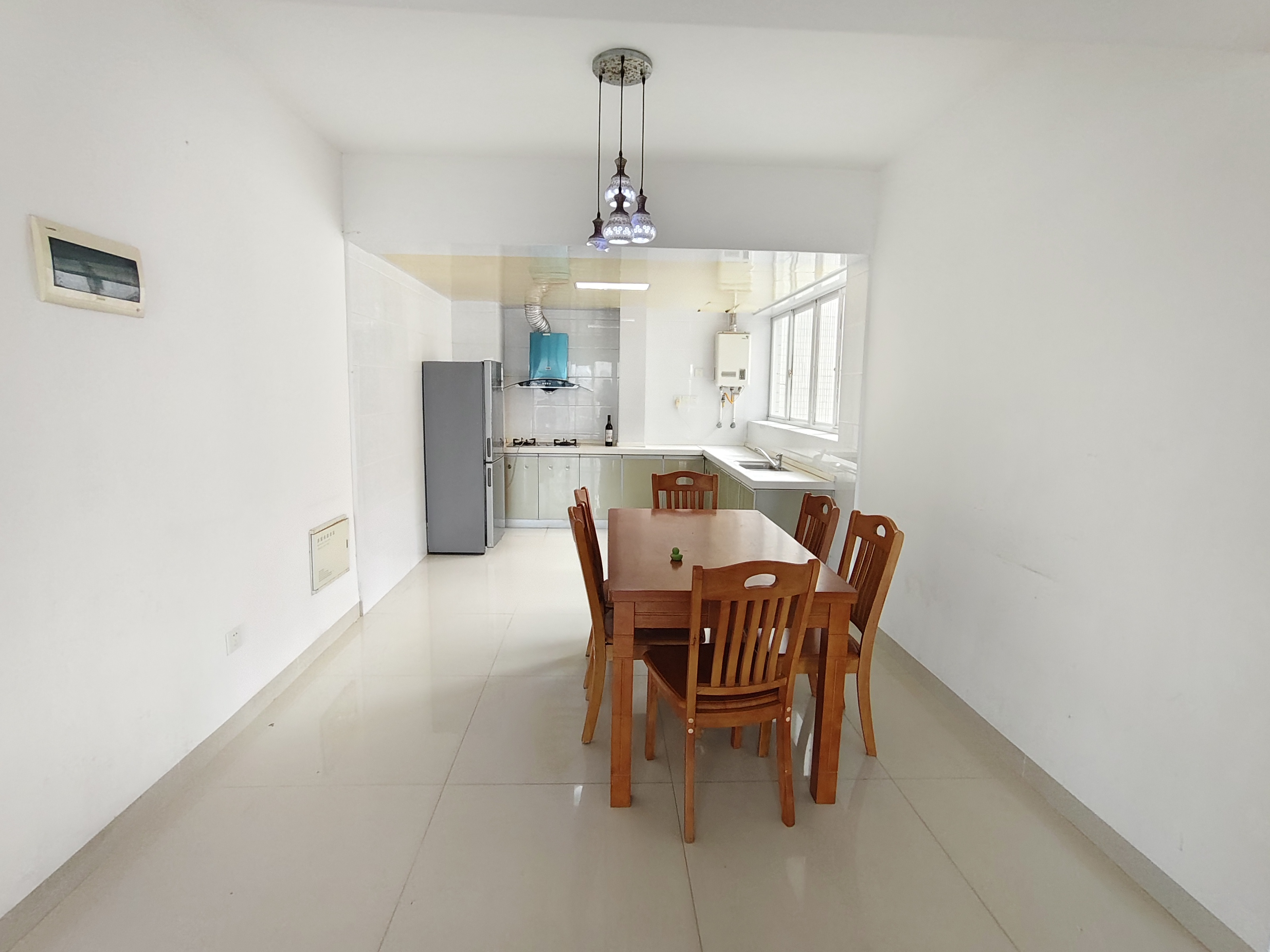 正业广场 3室2厅2卫 2700.0元/月 正业广场 3室2厅2卫 2700.0元/月室内图