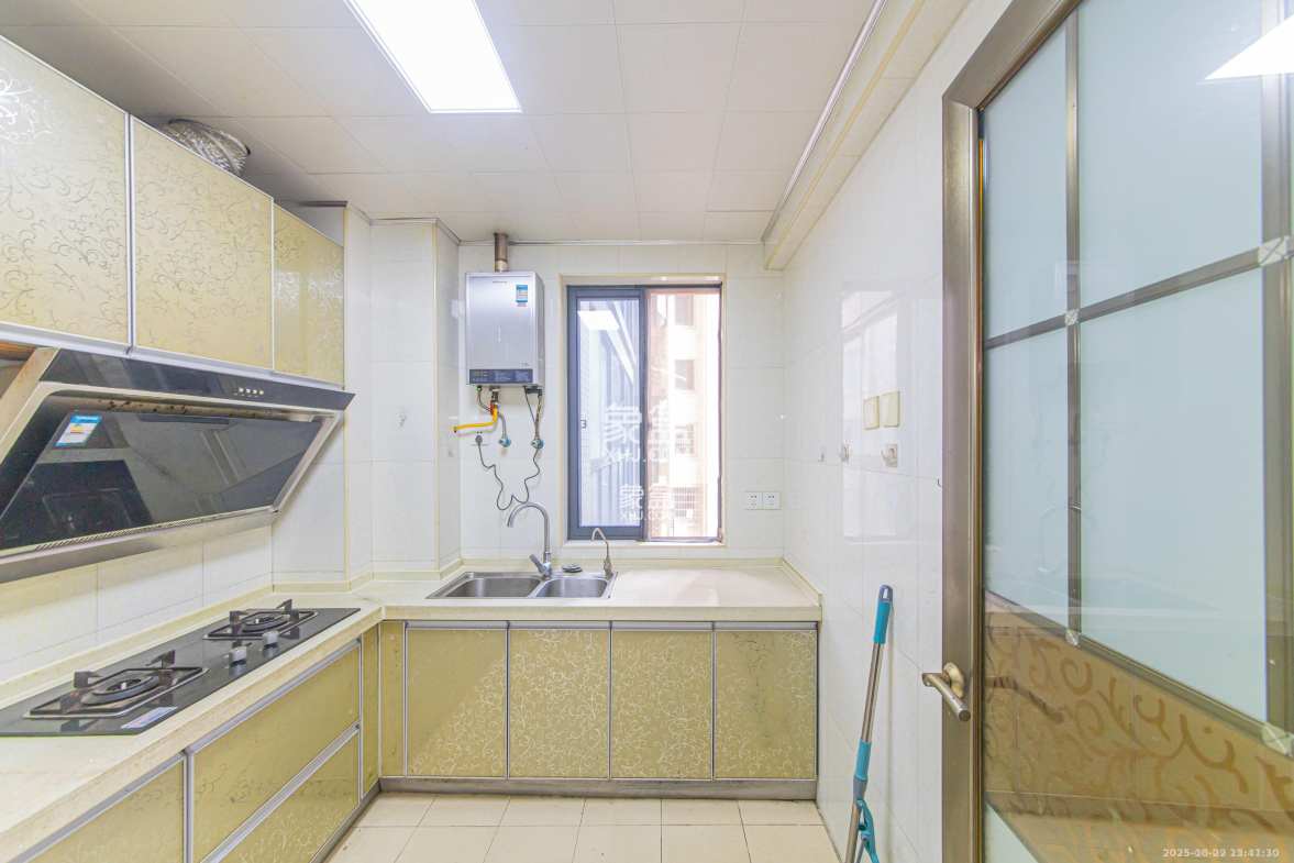 保利花园 2室2厅1卫 2200.0元/月 保利花园 2室2厅1卫 2200.0元/月室内图