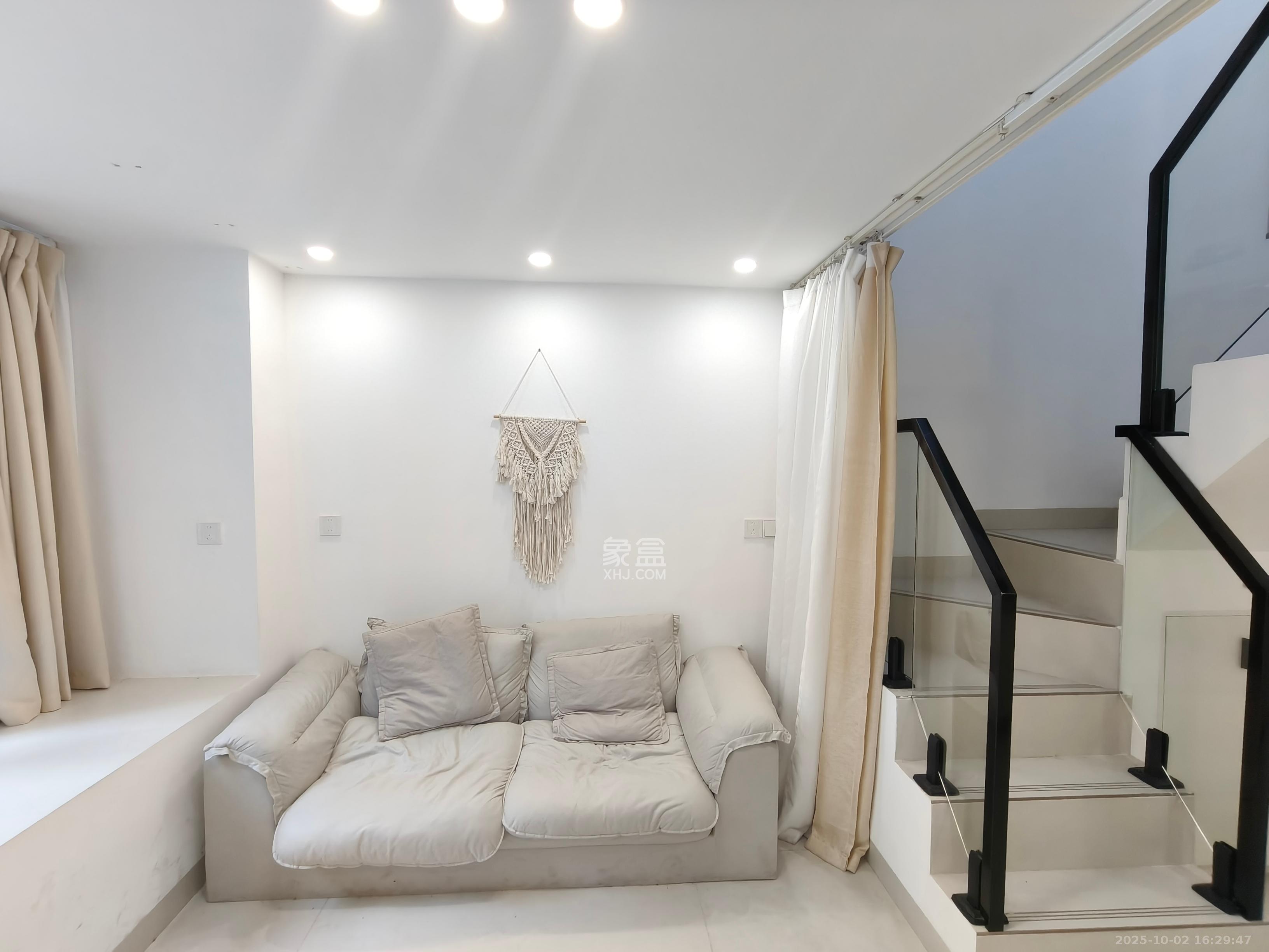 龙湖铂金岛 2室1厅1卫 2200.0元/月 龙湖铂金岛 2室1厅1卫 2200.0元/月室内图