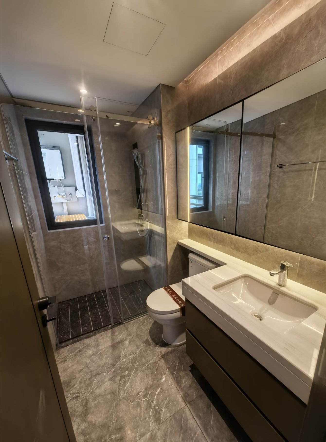 仁恒滨江园(一.二期) 3室2厅1卫 4000.0元/月 仁恒滨江园(一.二期) 3室2厅1卫 4000.0元/月室内图