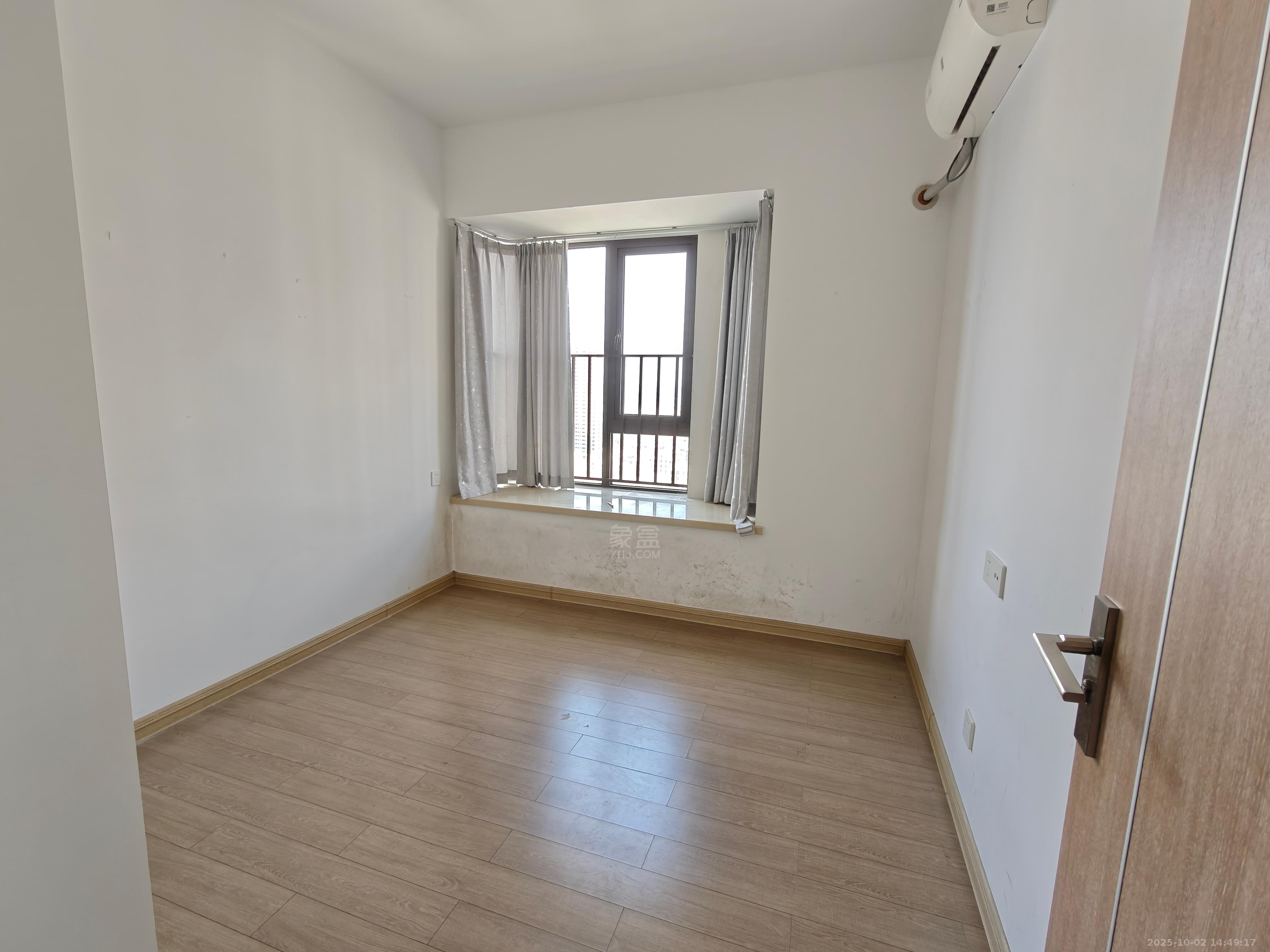 蓝溪谷 3室2厅2卫 2000.0元/月 蓝溪谷 3室2厅2卫 2000.0元/月室内图