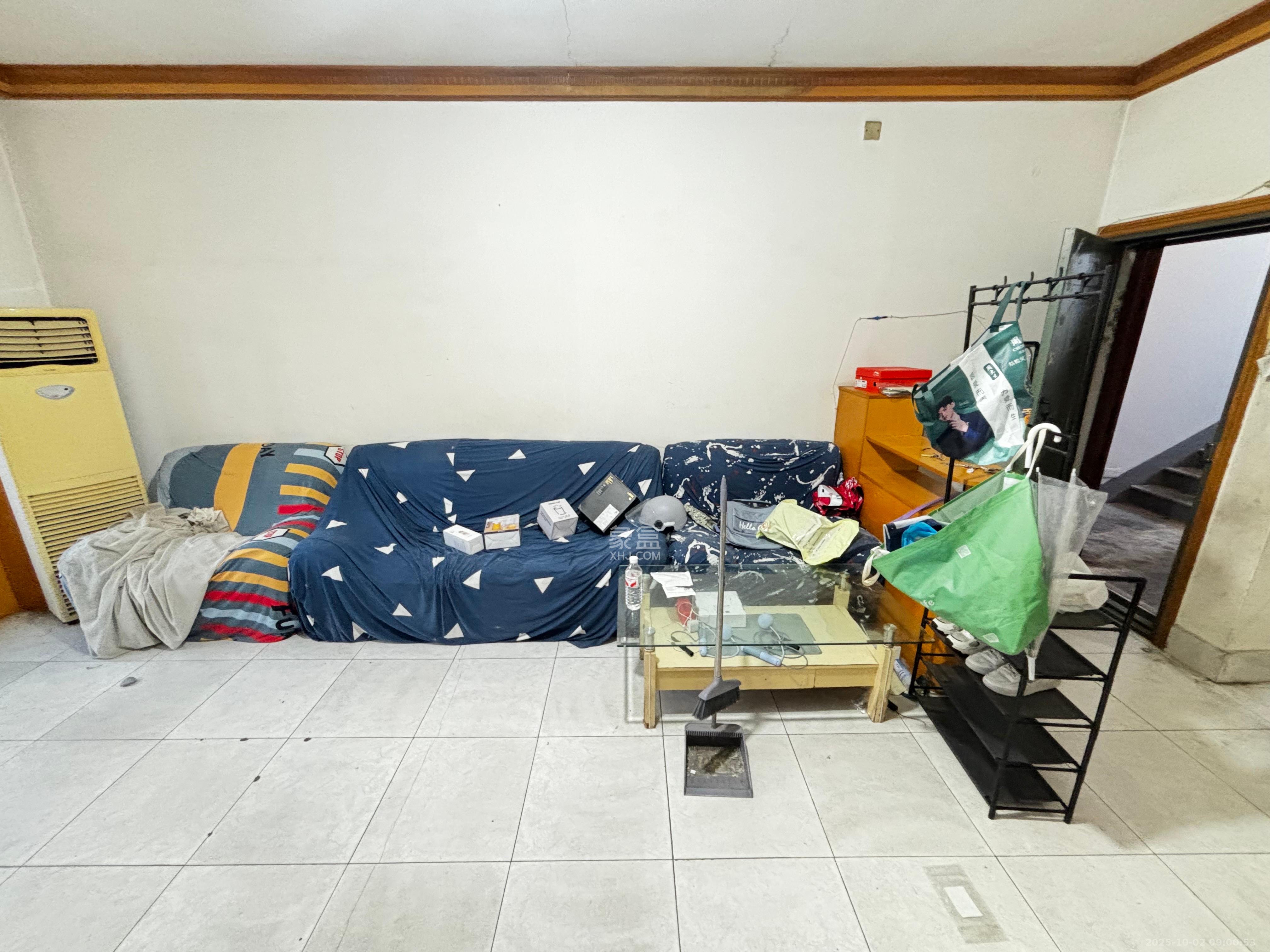 荷花园电信宿舍（天辰荷花苑）  1室2厅1卫    1600.0元/月