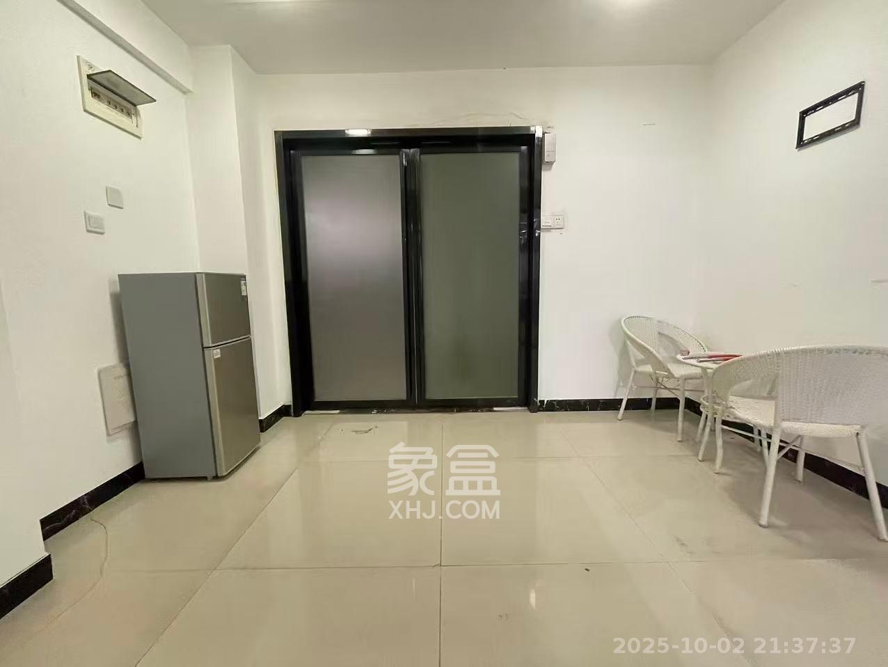 MOMA当代广场 1室1厅1卫 4300.0元/月 MOMA当代广场 1室1厅1卫 4300.0元/月室内图