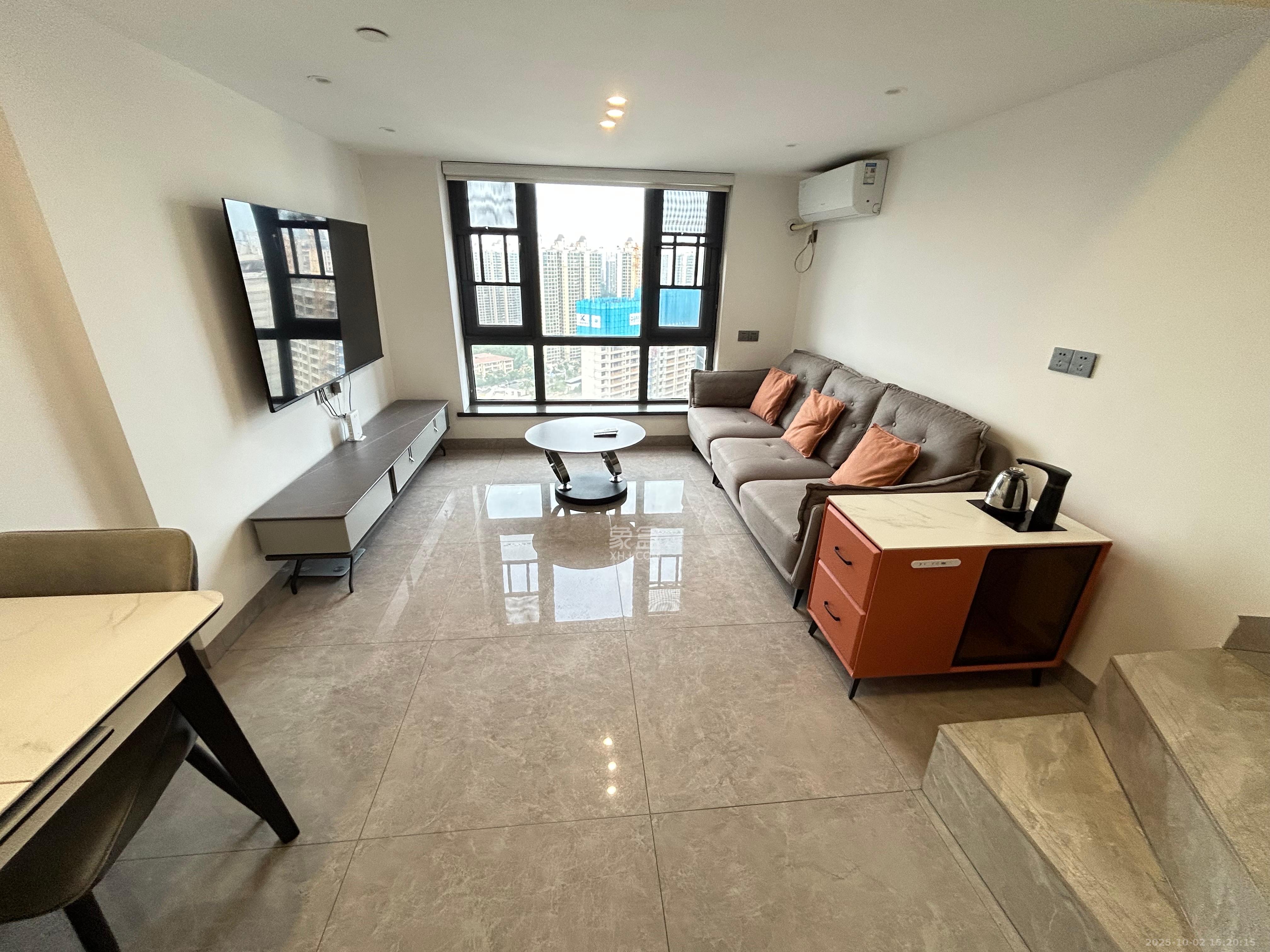 藏珑湖上公馆 2室1厅1卫 2300.0元/月 藏珑湖上公馆 2室1厅1卫 2300.0元/月室内图