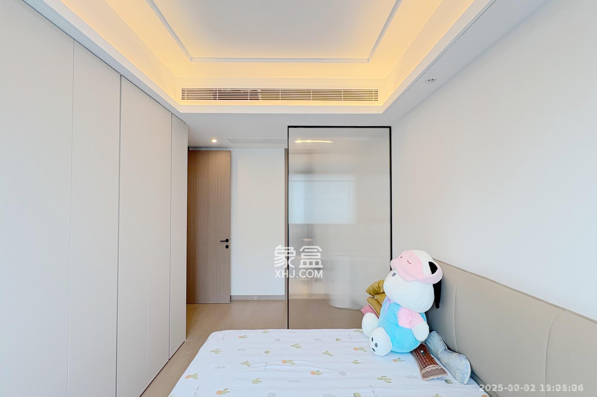 世茂璀璨风华  3室2厅2卫    5000.0元/月室内图