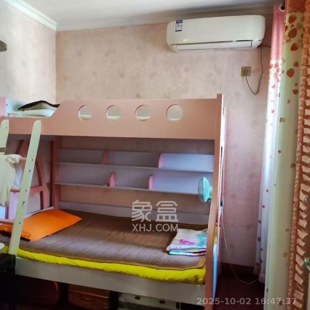 欧莱雅郡  3室2厅1卫    1800.0元/月室内图