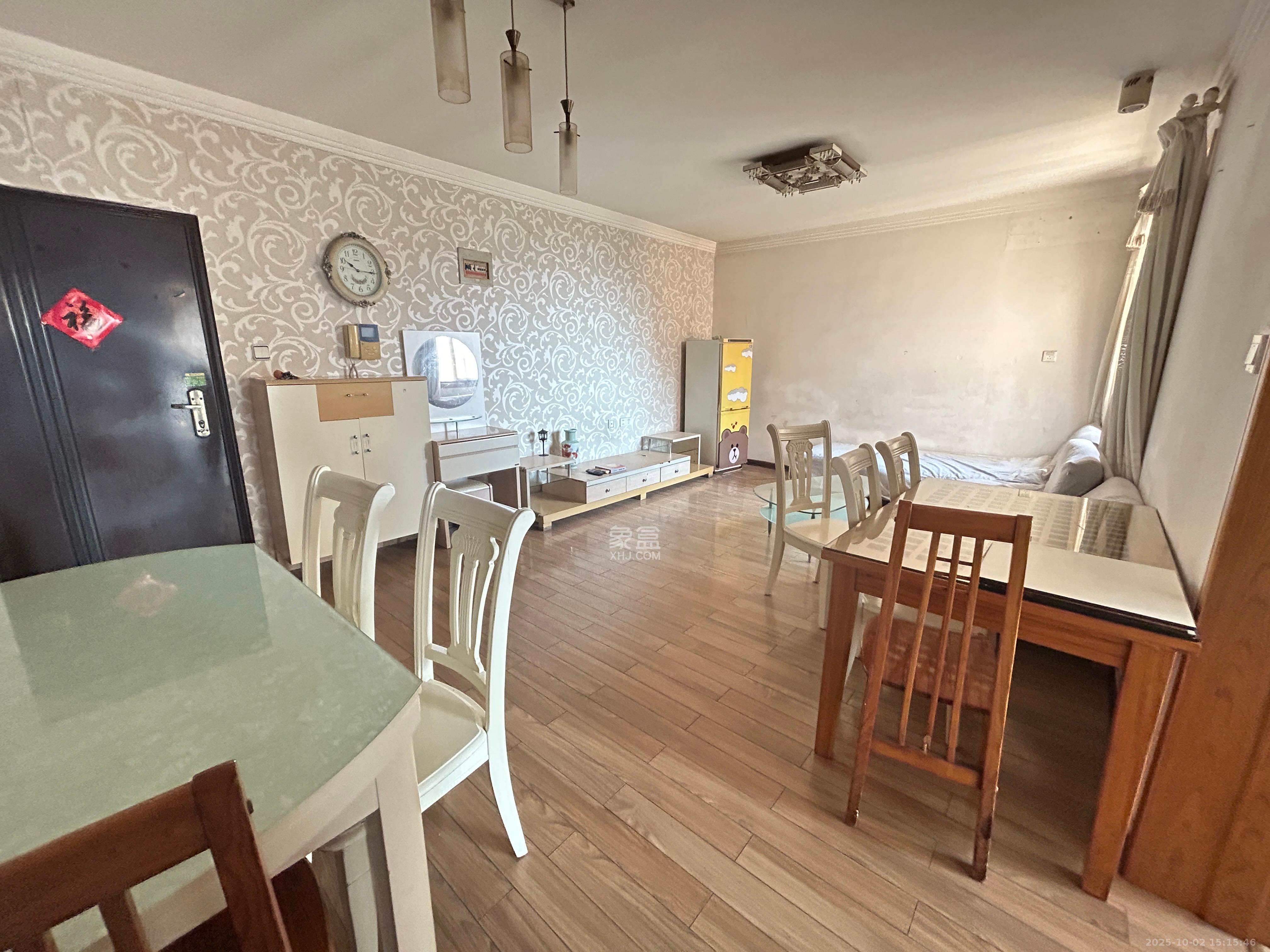 上海城小区  2室2厅1卫    1700.0元/月室内图