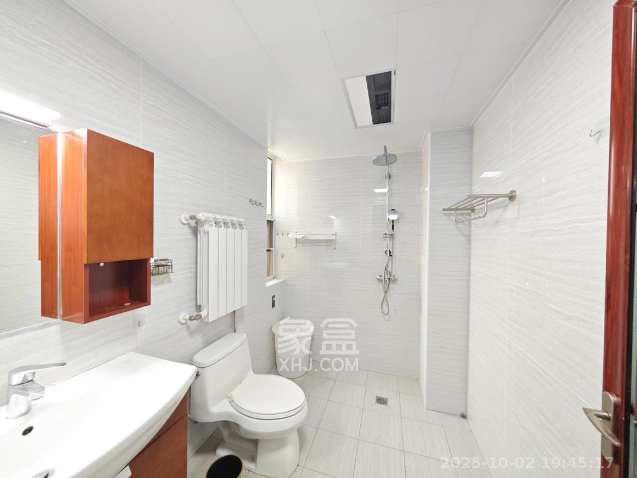 五矿万境水岸二期(五矿万境水岸和苑) 3室2厅2卫 3500.0元/月 五矿万境水岸二期(五矿万境水岸和苑) 3室2厅2卫 3500.0元/月室内图