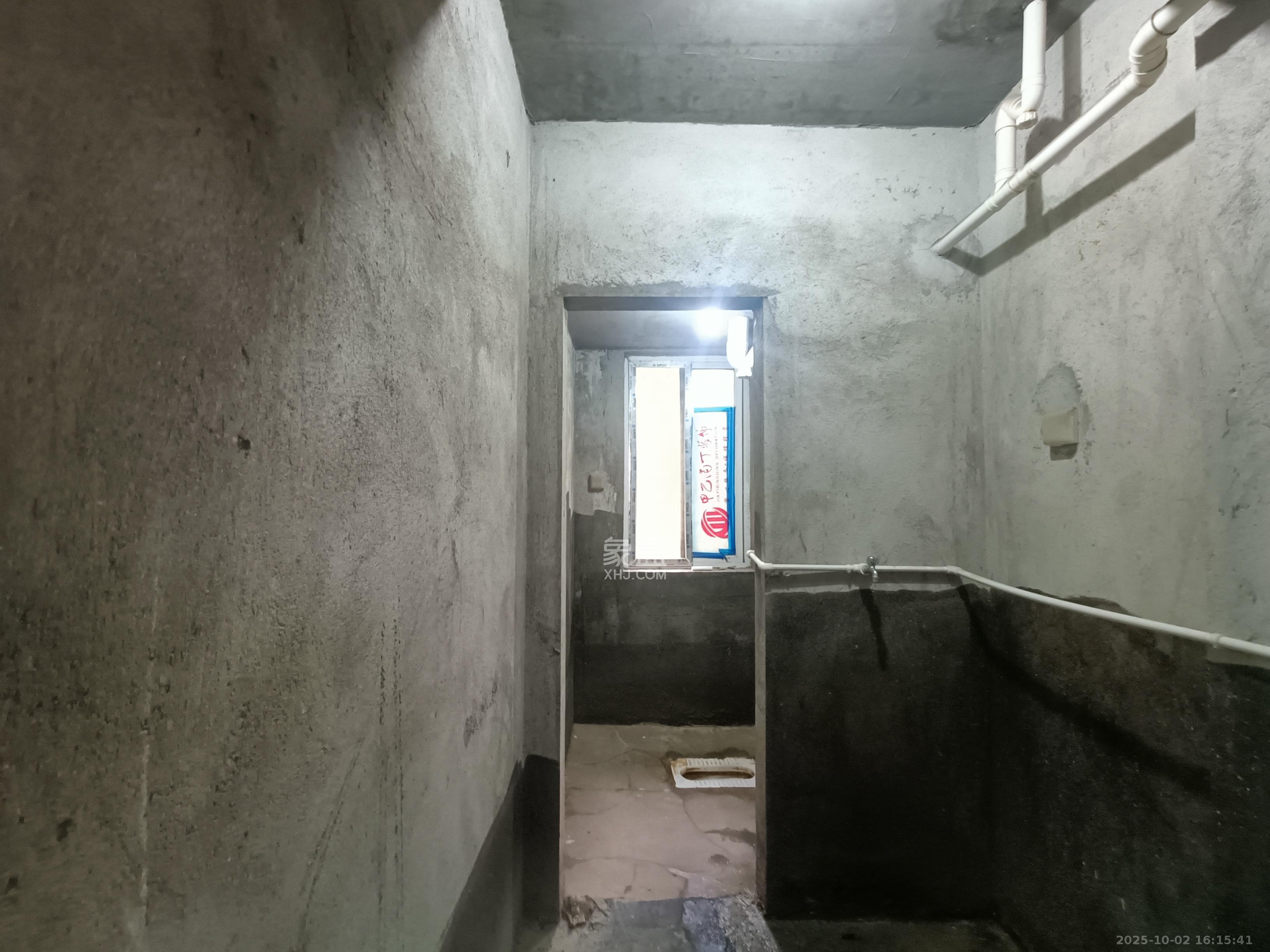 泰禹家园（彩云之翼家园一期、二期、三期）  4室2厅2卫    1600.0元/月室内图