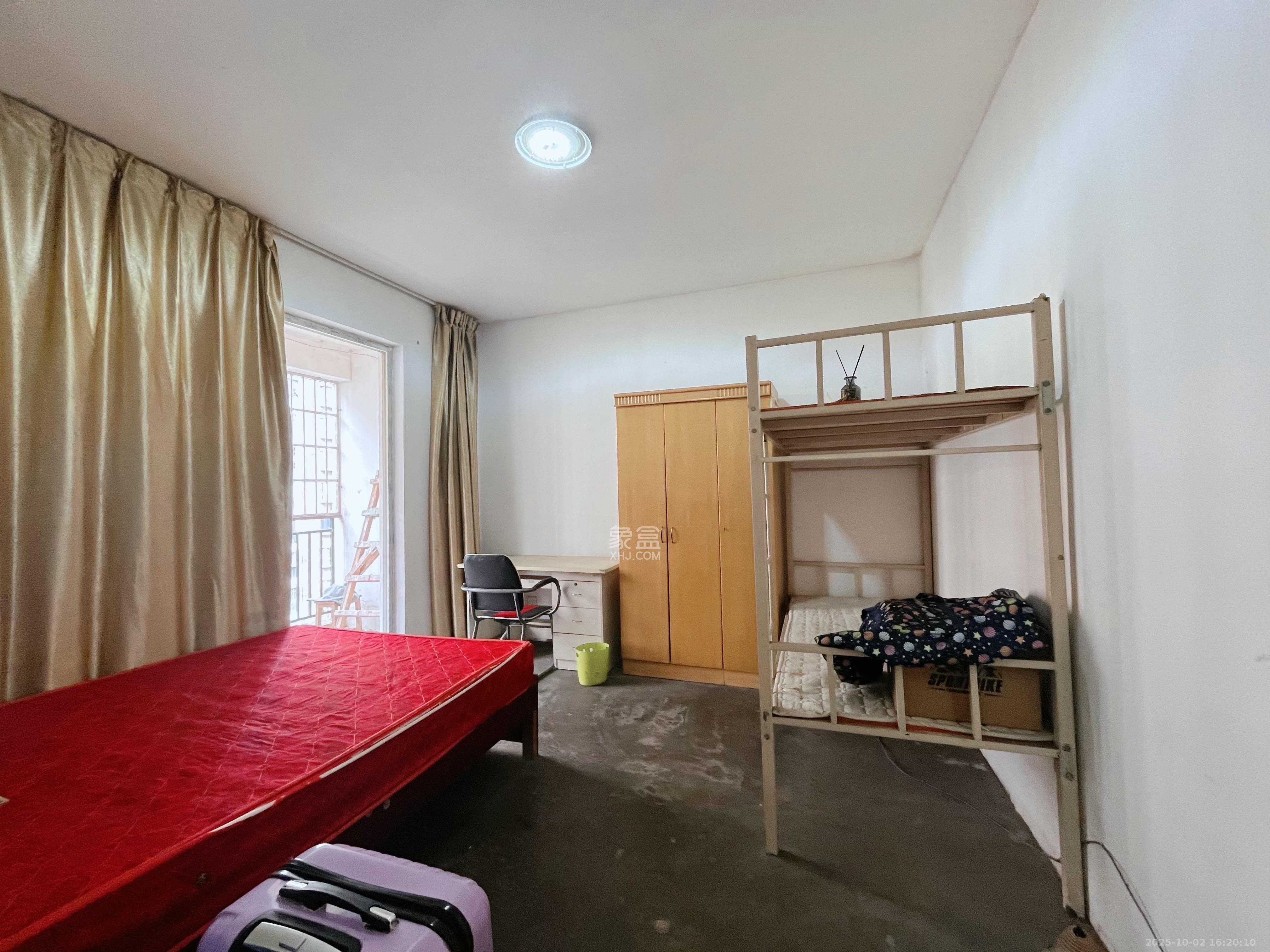 彩都公寓  1室1厅1卫    950.0元/月室内图