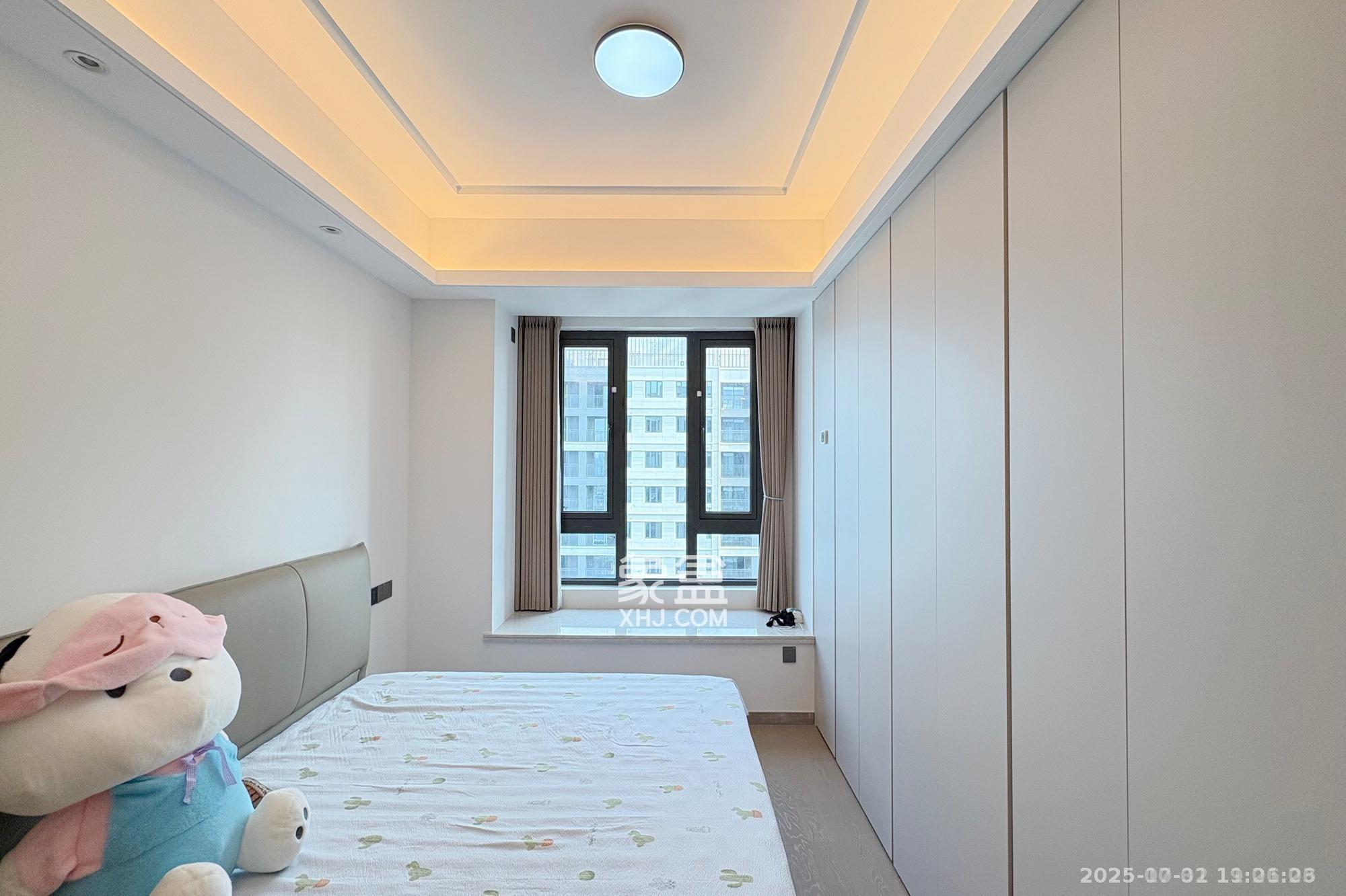 世茂璀璨风华  3室2厅2卫    5000.0元/月室内图