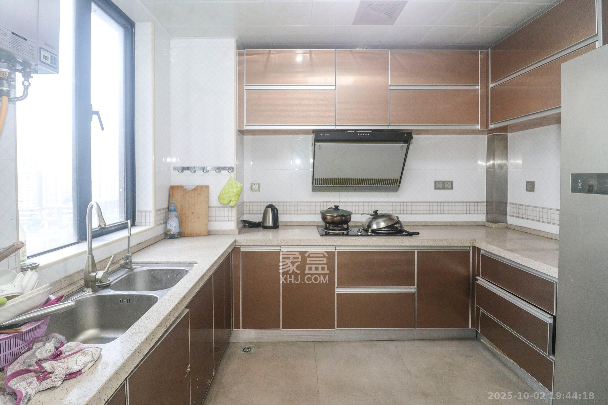 永祺西京 4室2厅1卫 3800.0元/月 永祺西京 4室2厅1卫 3800.0元/月室内图