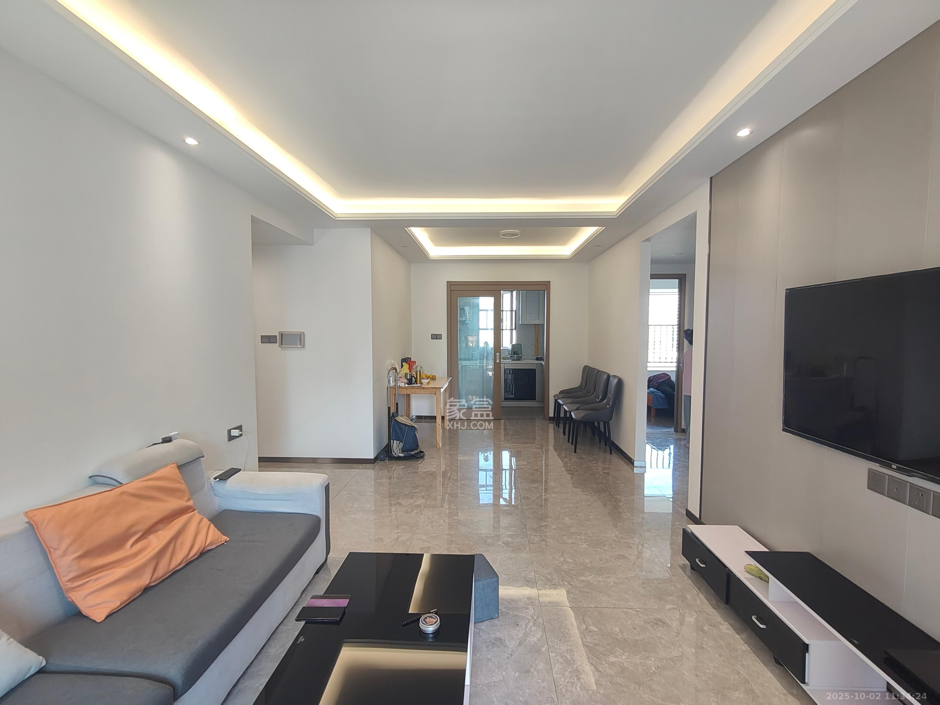 招商华发依云曦城 4室2厅2卫 2600.0元/月 招商华发依云曦城 4室2厅2卫 2600.0元/月室内图