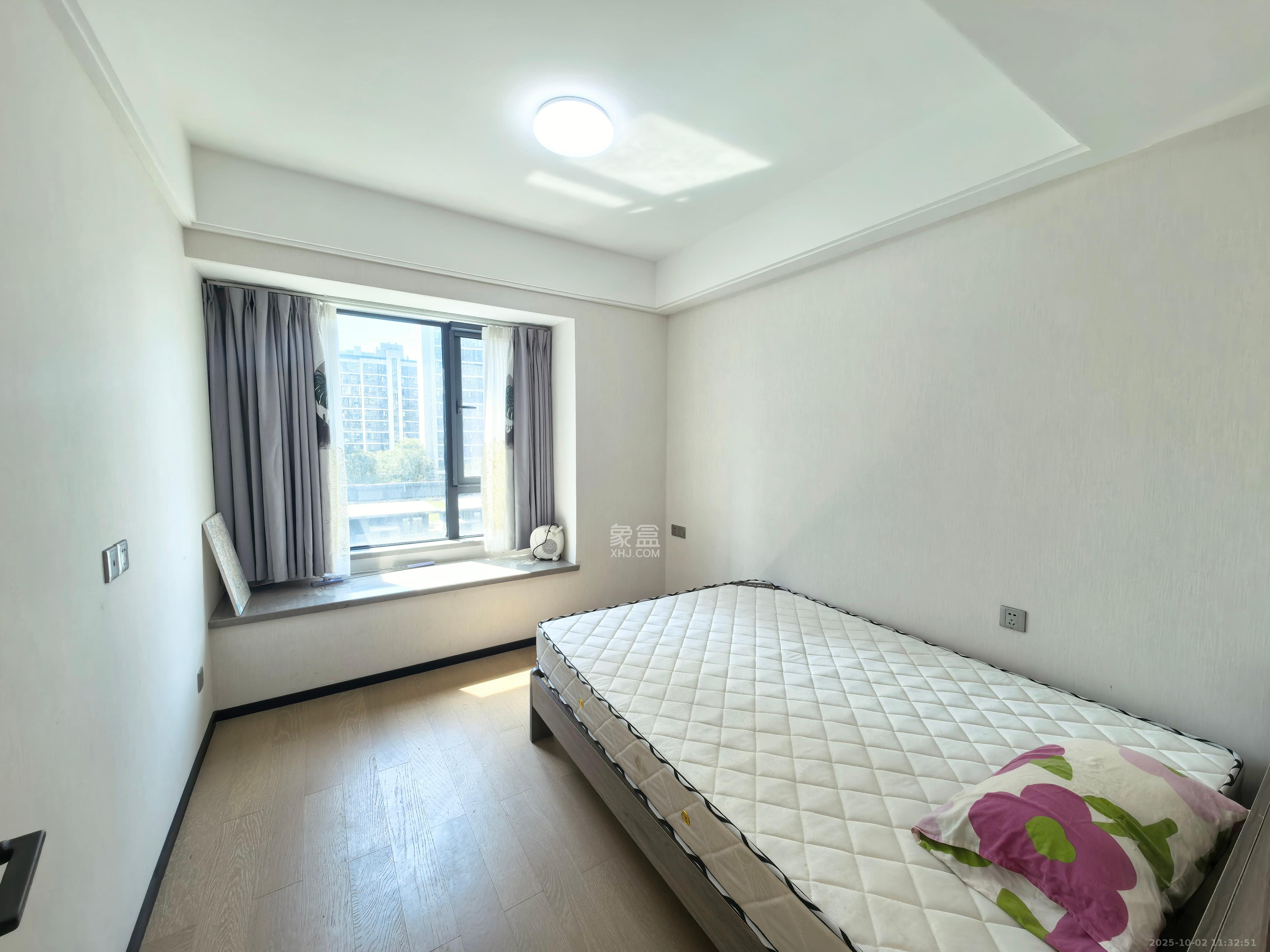 中海麓山境北区 3室2厅2卫 2700.0元/月 中海麓山境北区 3室2厅2卫 2700.0元/月室内图