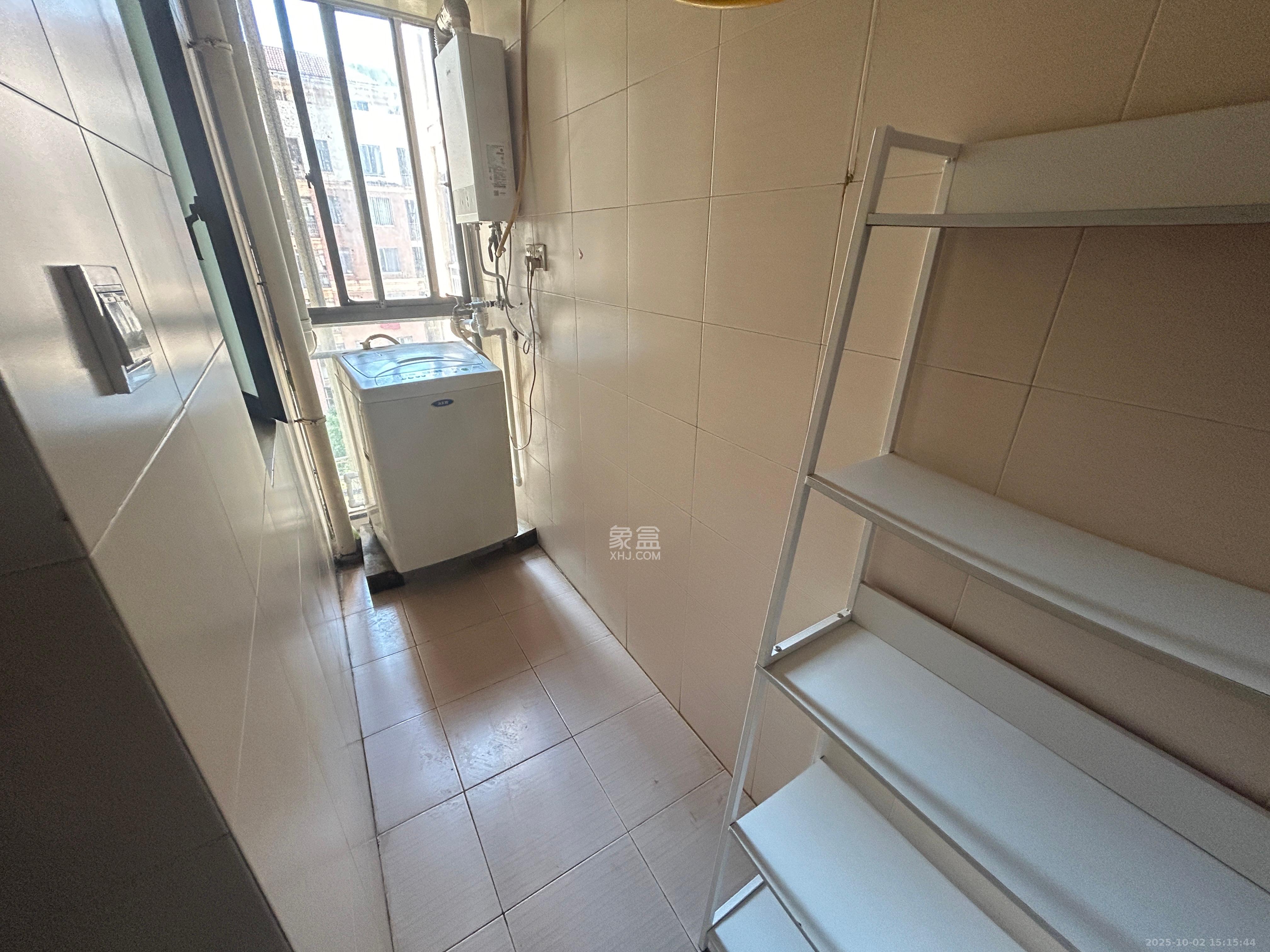 上海城小区  2室2厅1卫    1700.0元/月室内图