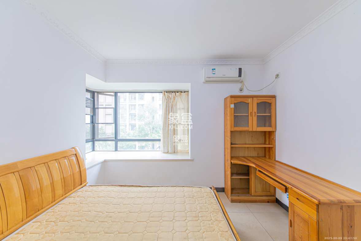 保利花园 2室2厅1卫 2200.0元/月 保利花园 2室2厅1卫 2200.0元/月室内图